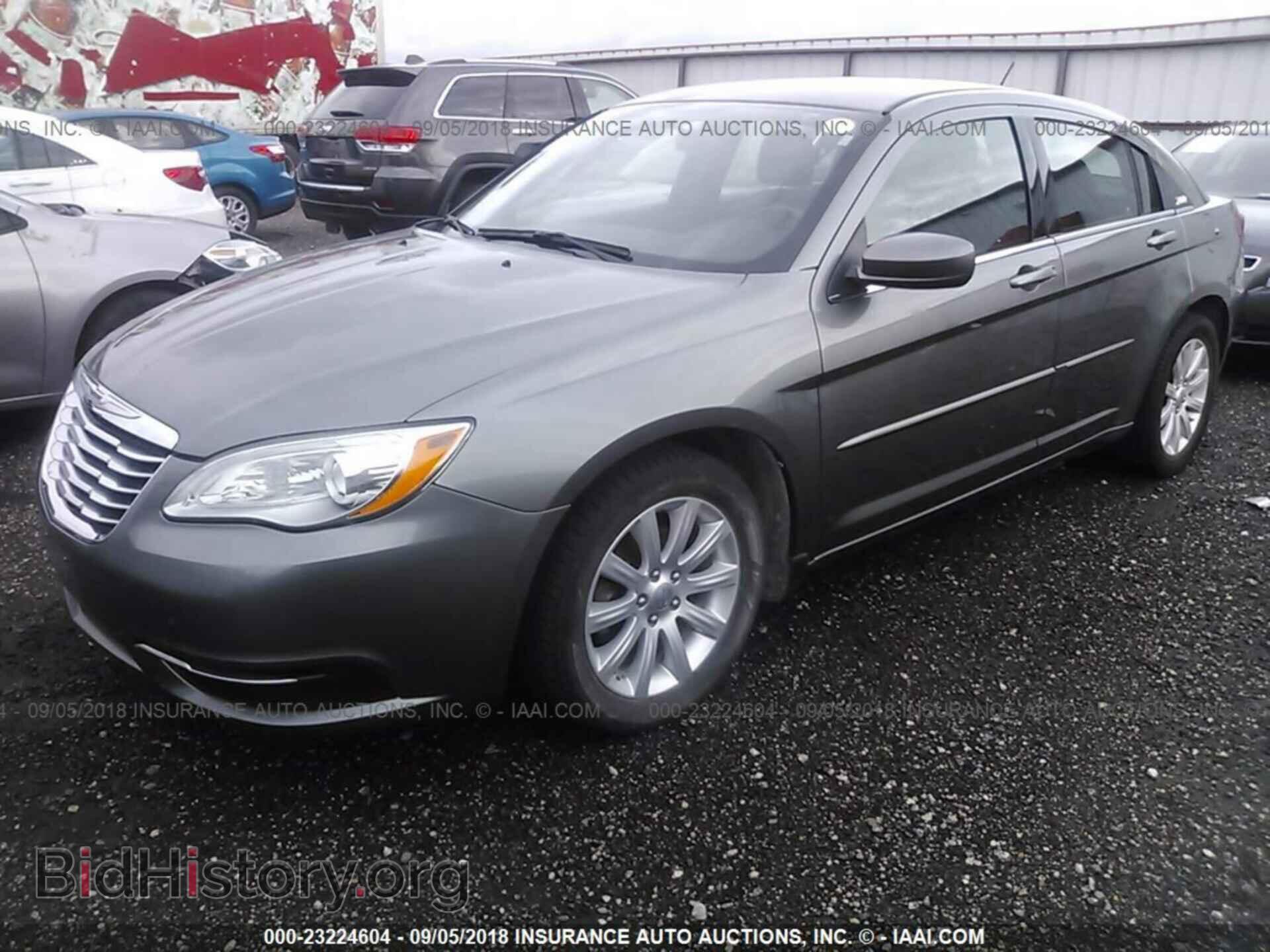 2013 Chrysler 200 - VIN: 1C3CCBBG6DN715324 - Photo 2