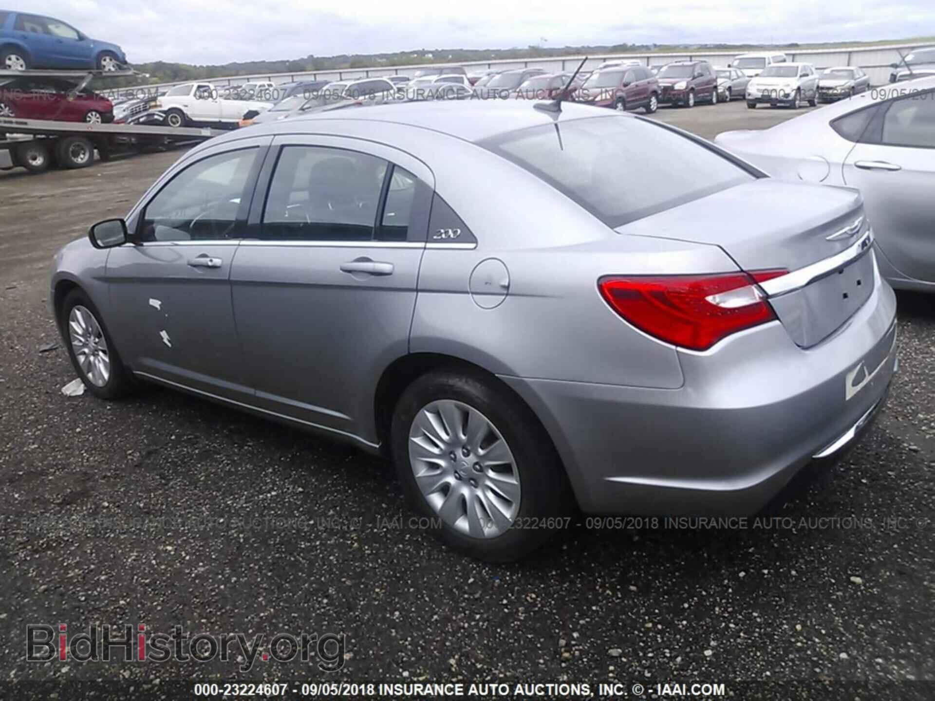 2013 Chrysler 200 - VIN: 1C3CCBAG4DN767634 - Фото 3