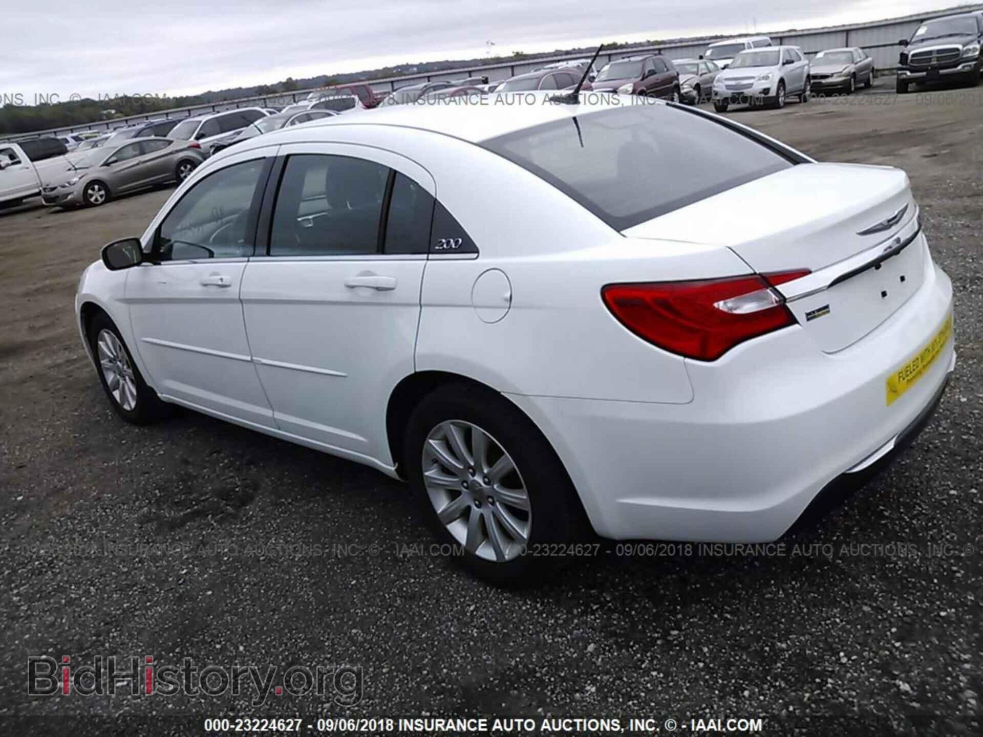 2013 Chrysler 200 - VIN: 1C3CCBBG1DN711164 - Фото 3