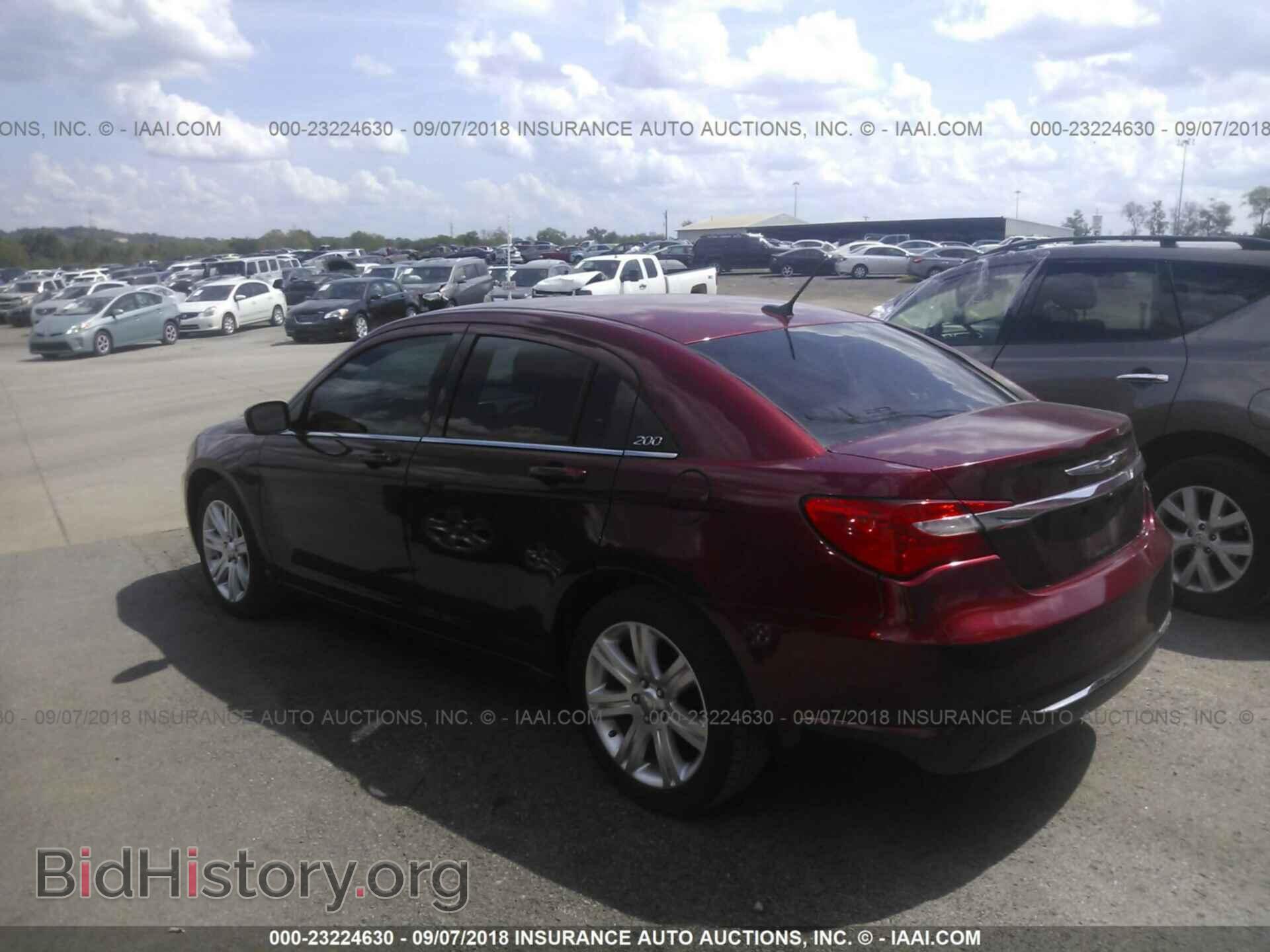 2011 Chrysler 200 - VIN: 1C3BC1FB2BN595085 - Photo 3