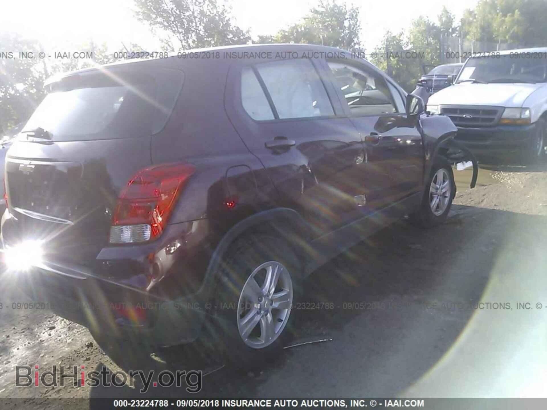 2017 Chevrolet Trax - VIN: 3GNCJNSB6HL223347 - Фото 4