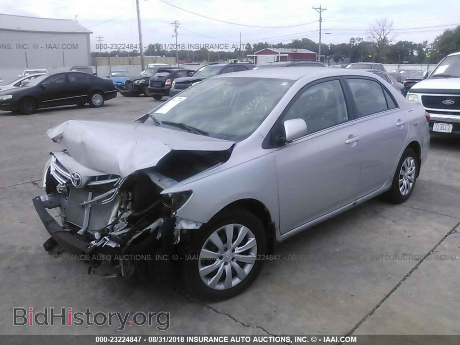 2013 Toyota Corolla - VIN: 2T1BU4EE2DC945522 - Фото 2