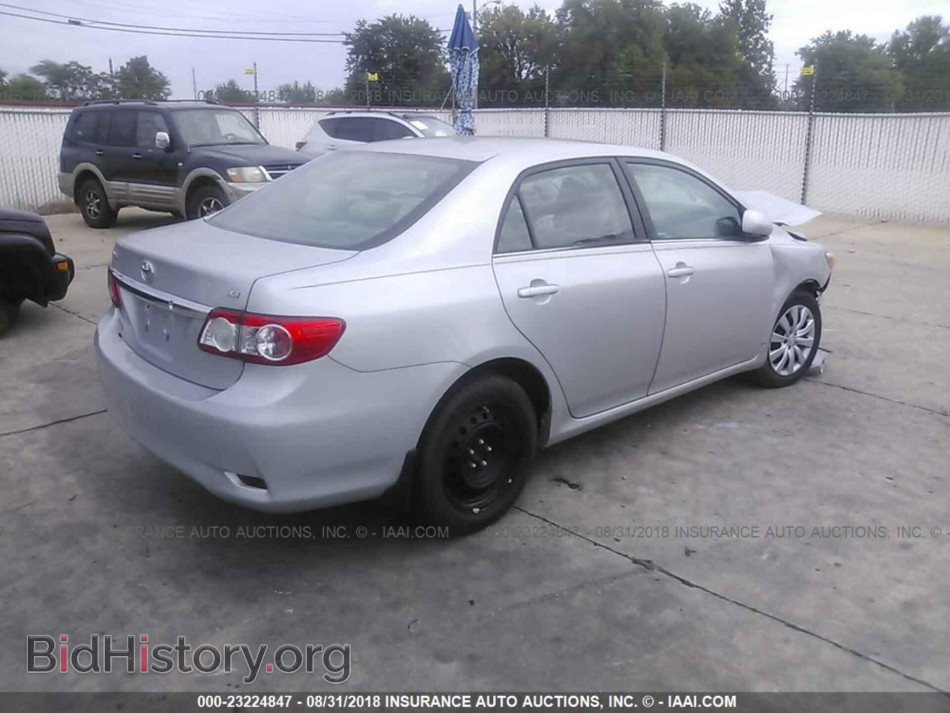 2013 Toyota Corolla - VIN: 2T1BU4EE2DC945522 - Фото 4
