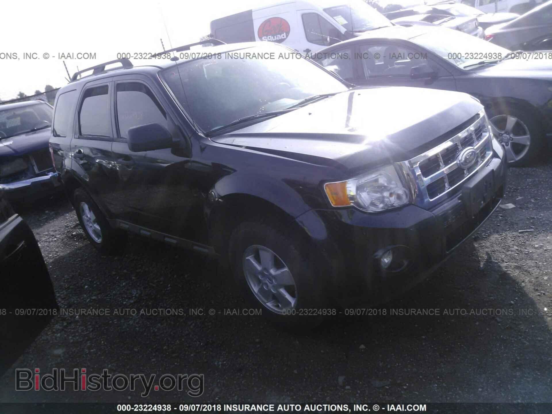 Photo 1FMCU9DG5BKB47057 - Ford Escape 2011