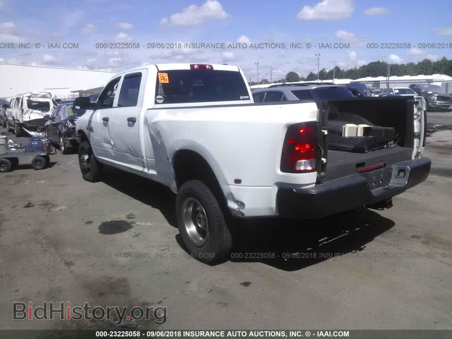 2012 Dodge Ram 3500 - VIN: 3C63DRGL6CG125887 - Фото 3