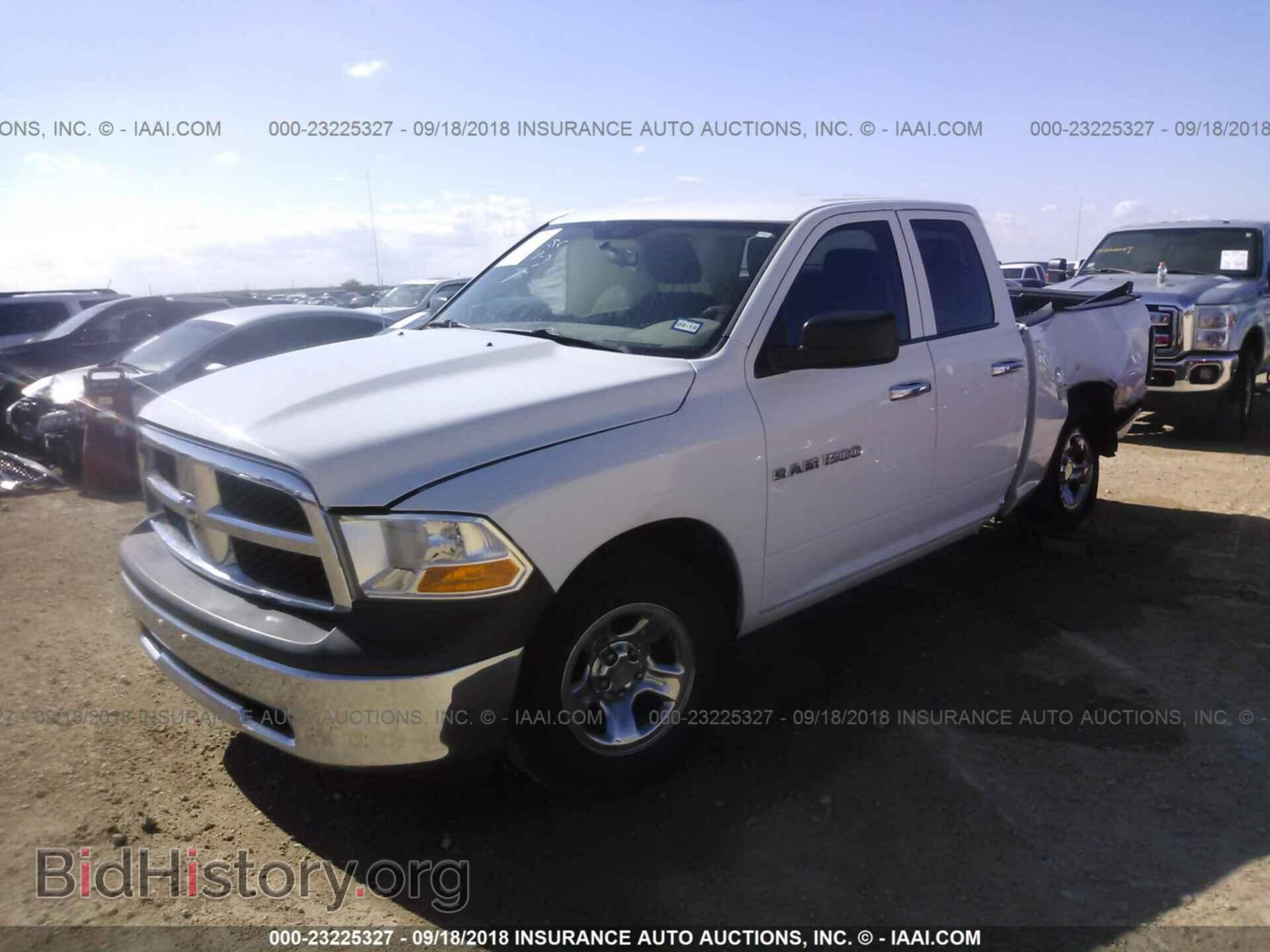 2011 Dodge Ram 1500 - VIN: 1D7RB1GK5BS576968 - Фото 2