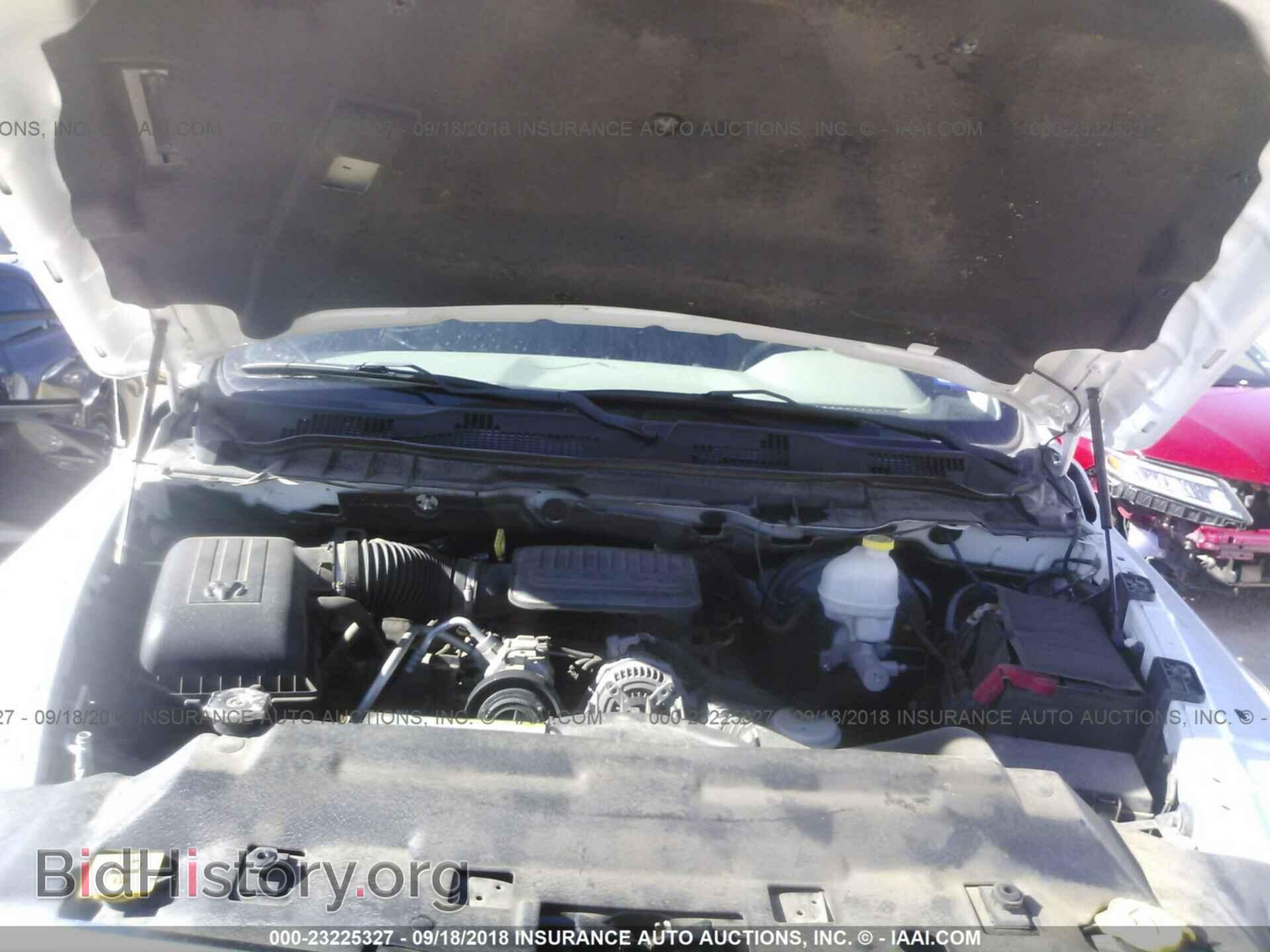2011 Dodge Ram 1500 - VIN: 1D7RB1GK5BS576968 - Фото 10
