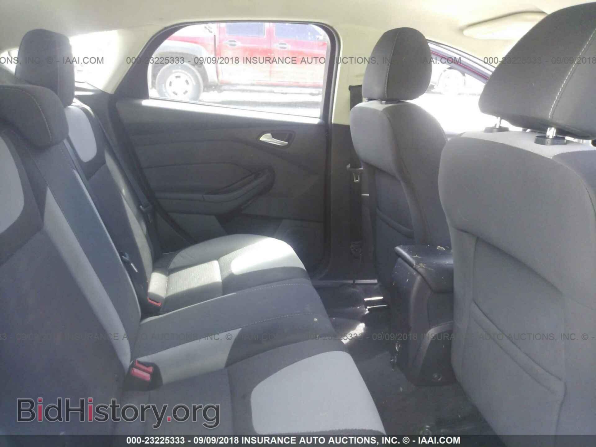 2014 Ford Focus - VIN: 1FADP3K29EL180636 - Photo 8