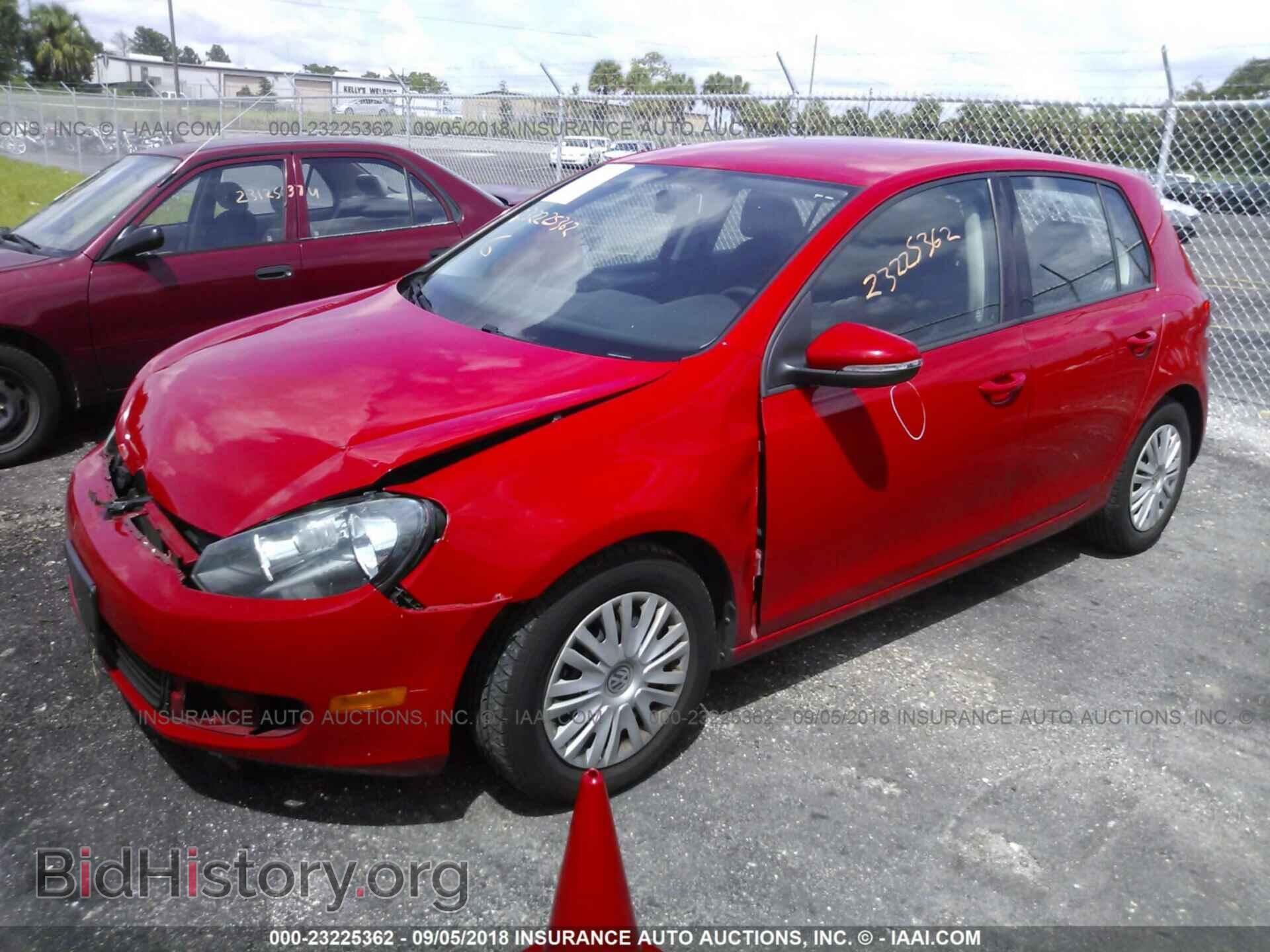 2012 Volkswagen Golf - VIN: WVWDB7AJ0CW293573 - Фото 2