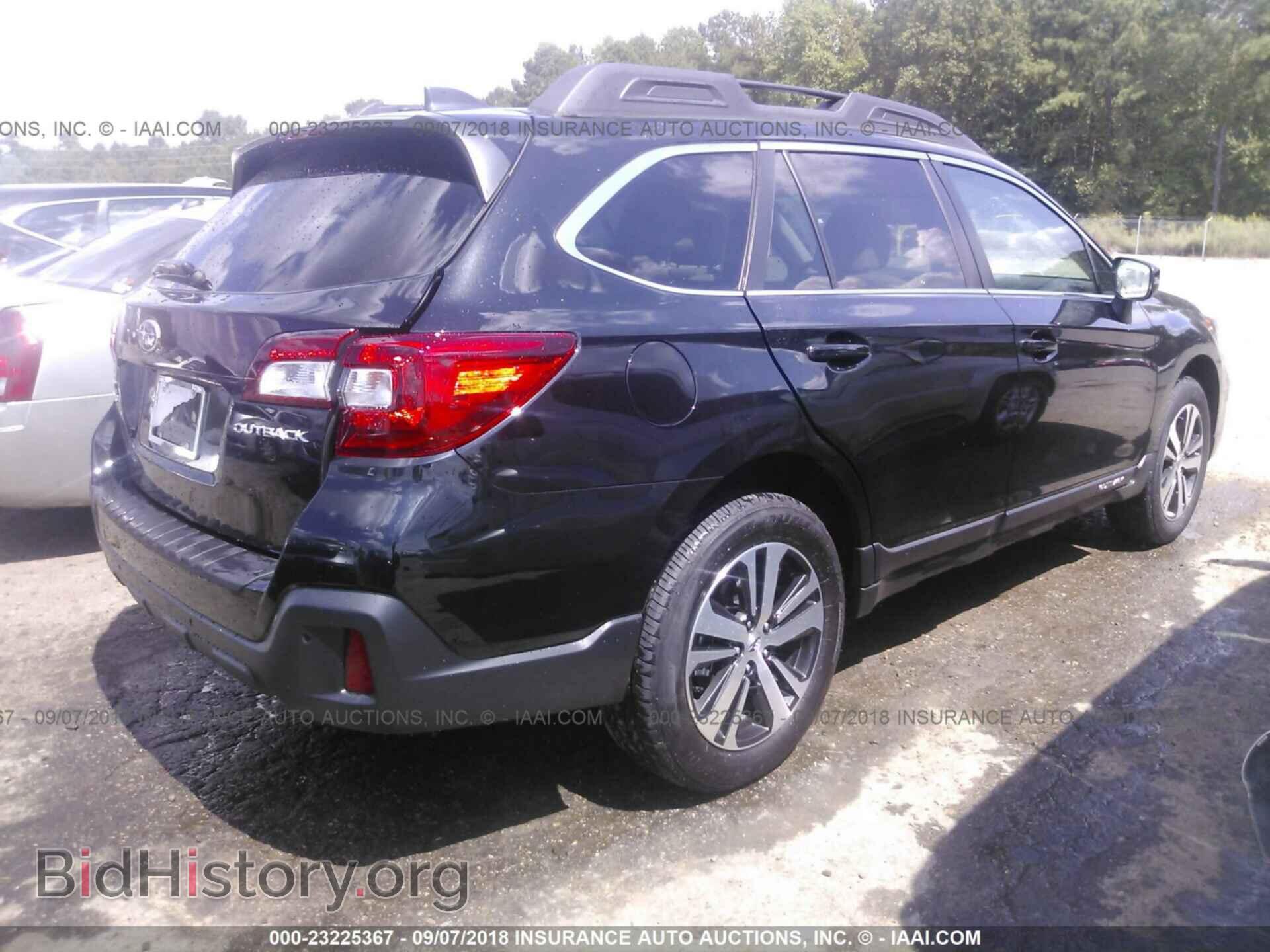 2018 Subaru Outback - VIN: 4S4BSANC8J3289930 - Фото 4