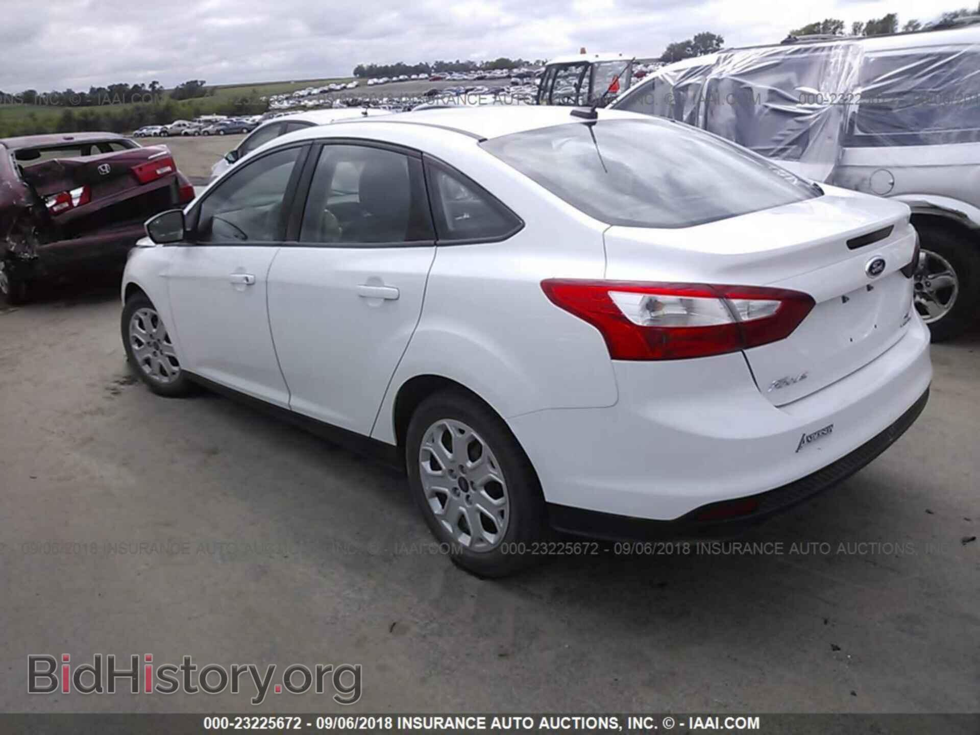 2012 Ford Focus - VIN: 1FAHP3F25CL450793 - Фото 3