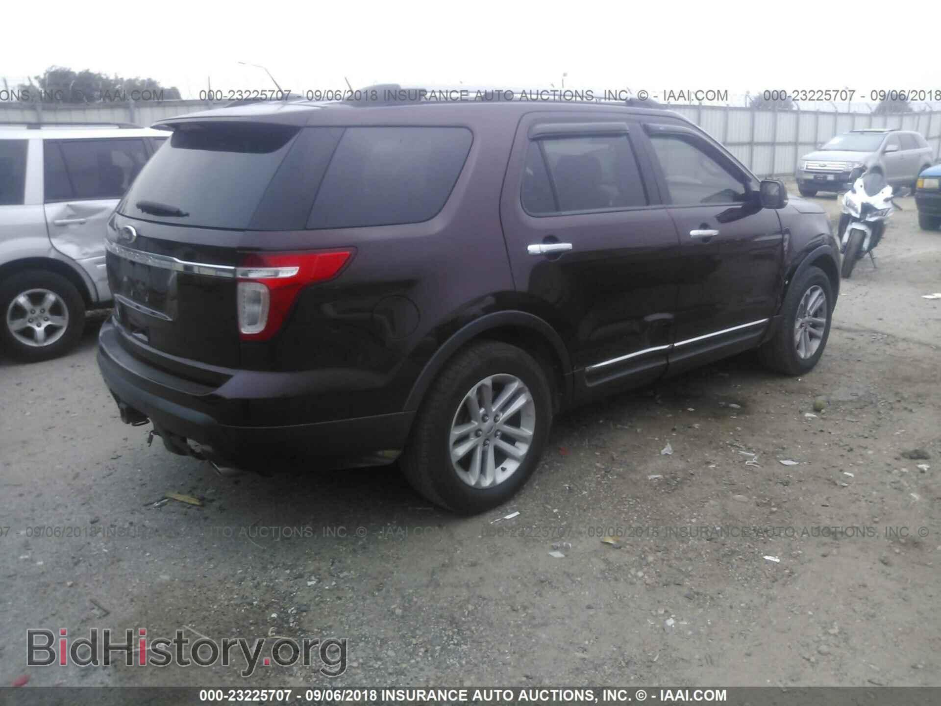 2011 Ford Explorer - VIN: 1FMHK7D85BGA05545 - Фото 4