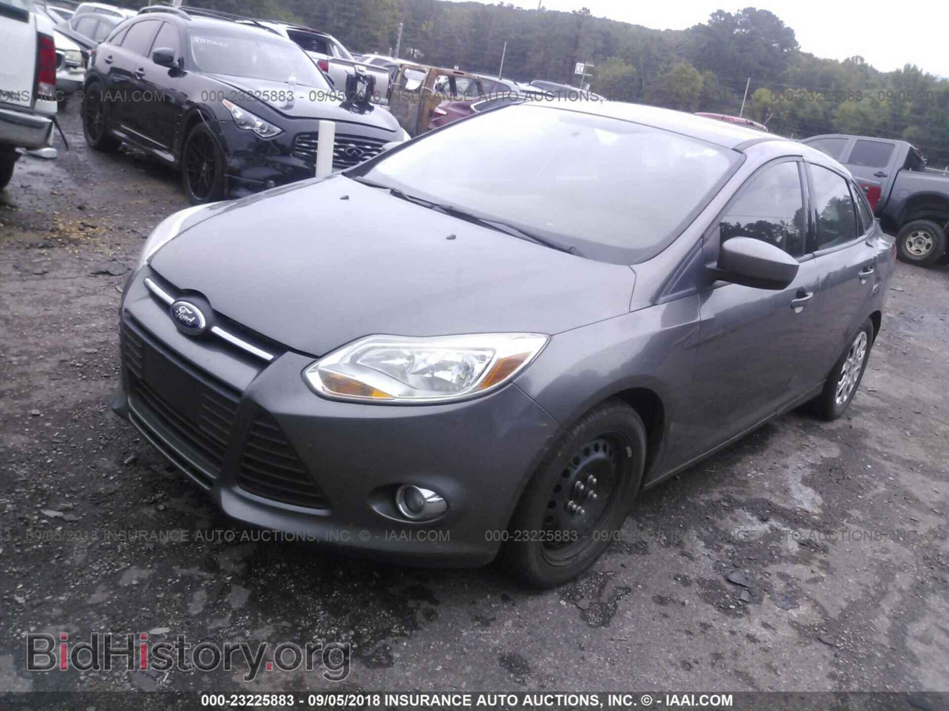 2012 Ford Focus - VIN: 1FAHP3F27CL430139 - Photo 2