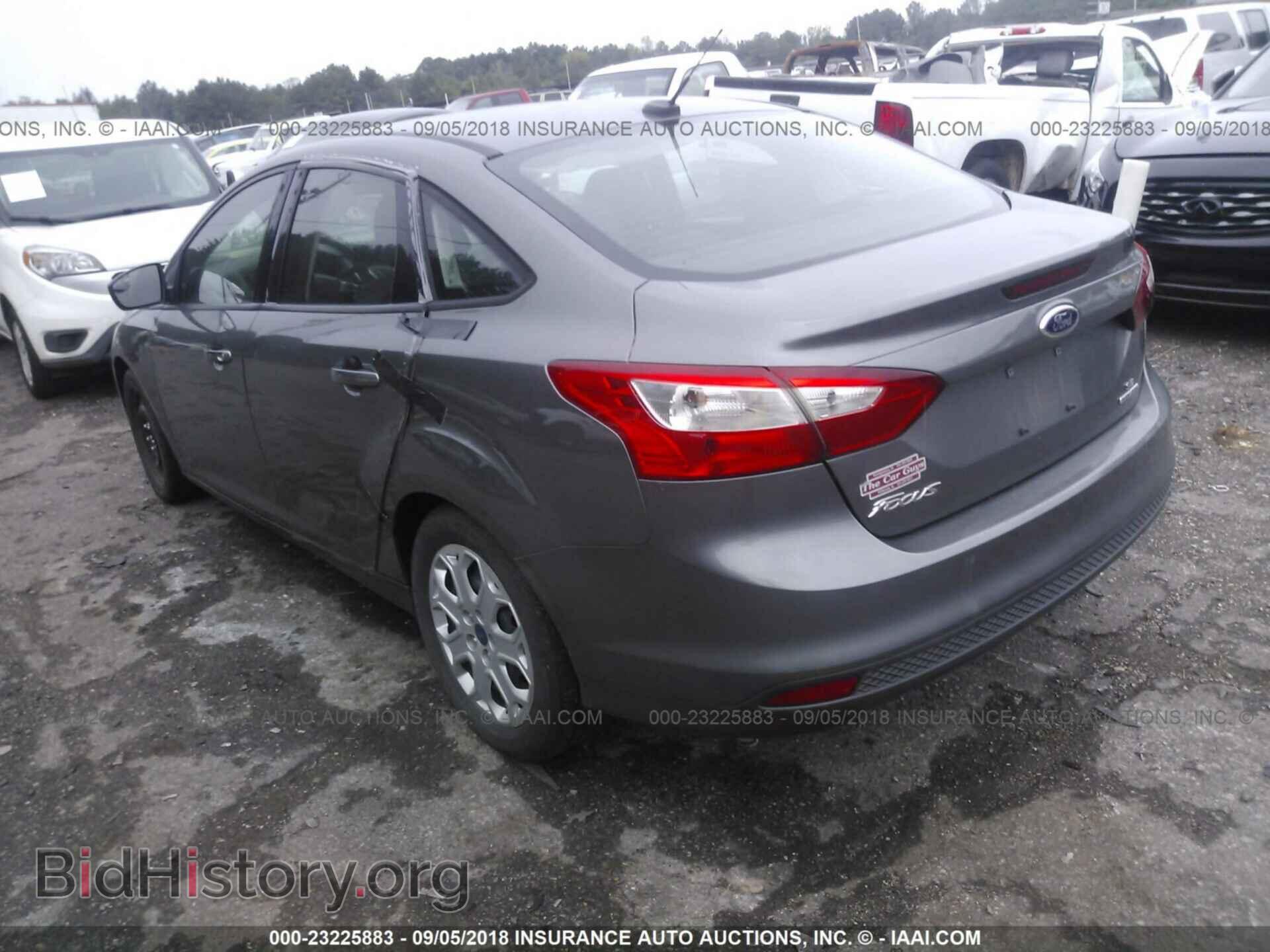 2012 Ford Focus - VIN: 1FAHP3F27CL430139 - Photo 3