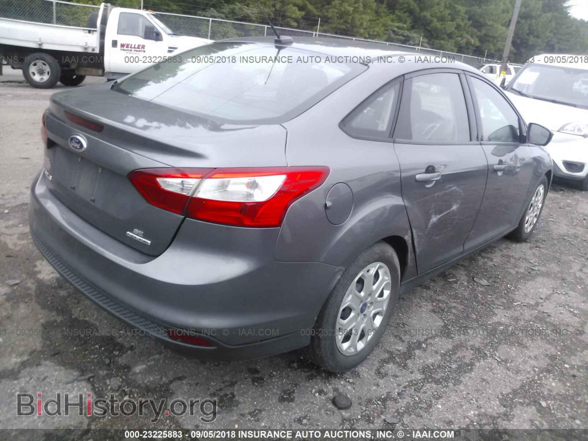 2012 Ford Focus - VIN: 1FAHP3F27CL430139 - Photo 4