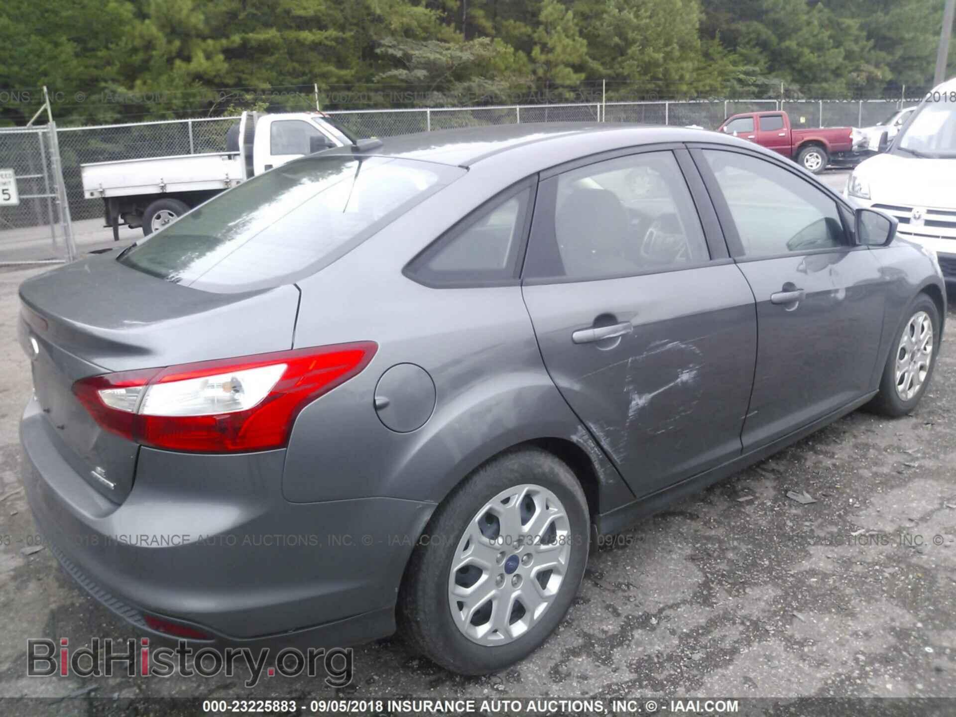 2012 Ford Focus - VIN: 1FAHP3F27CL430139 - Photo 6