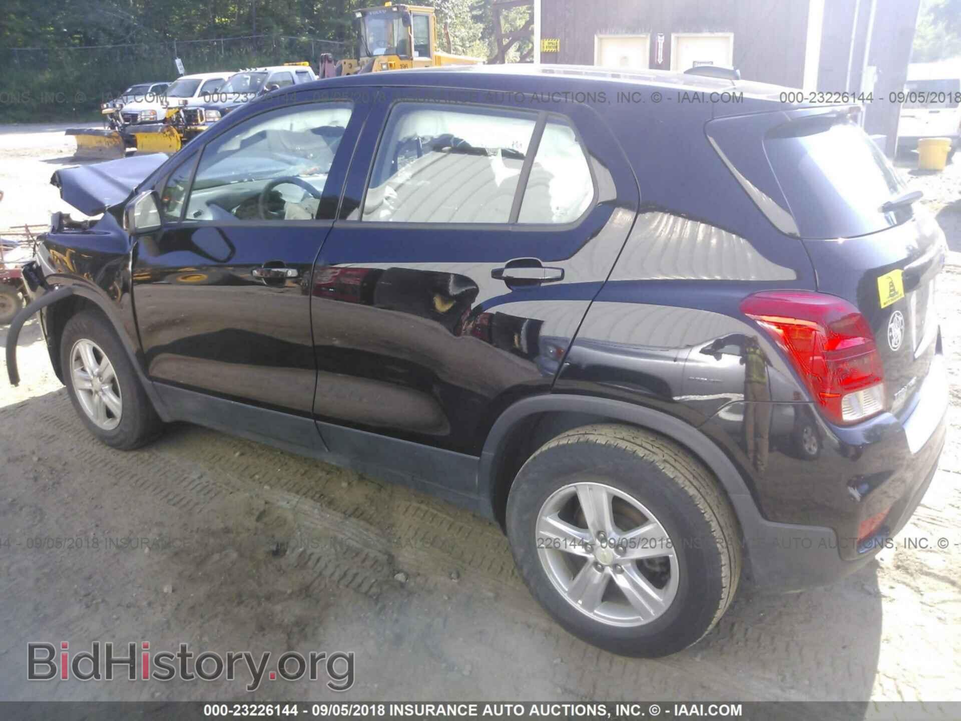2017 Chevrolet Trax - VIN: 3GNCJNSB2HL216170 - Фото 3