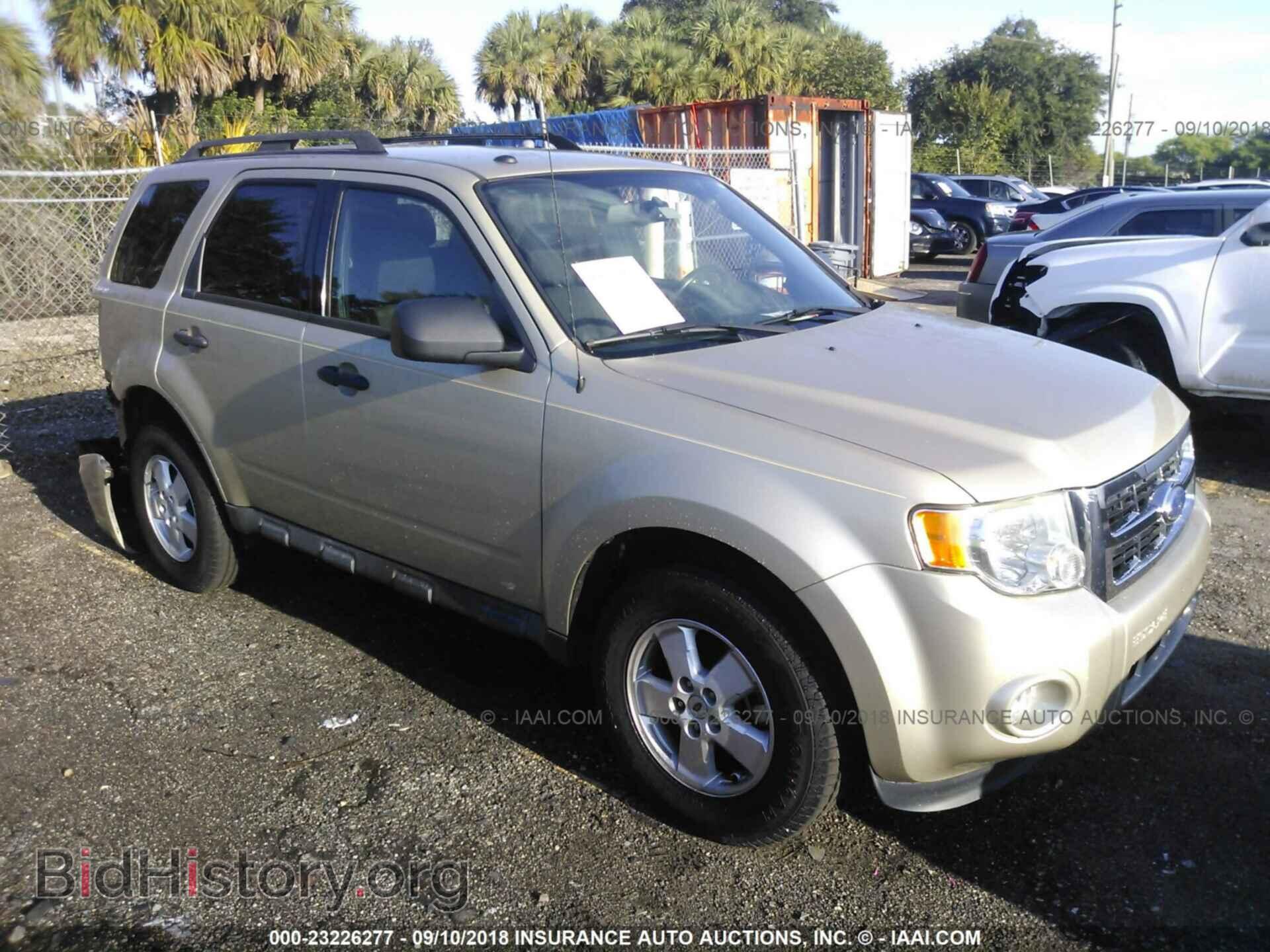 Фотография 1FMCU0D73BKC08983 - Ford Escape 2011