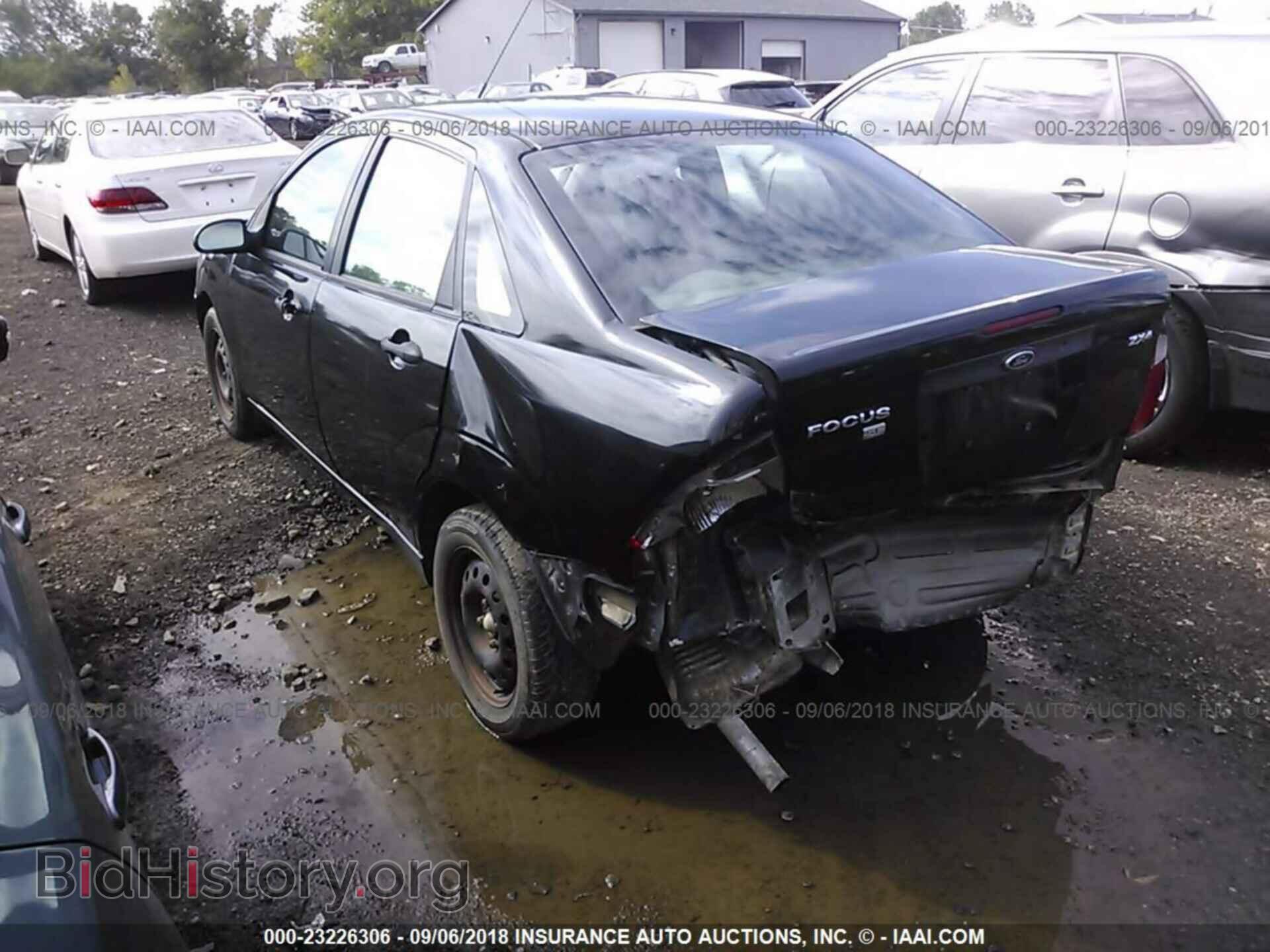 2005 FORD FOCUS - VIN: 1FAFP34N75W154809 - Фото 3