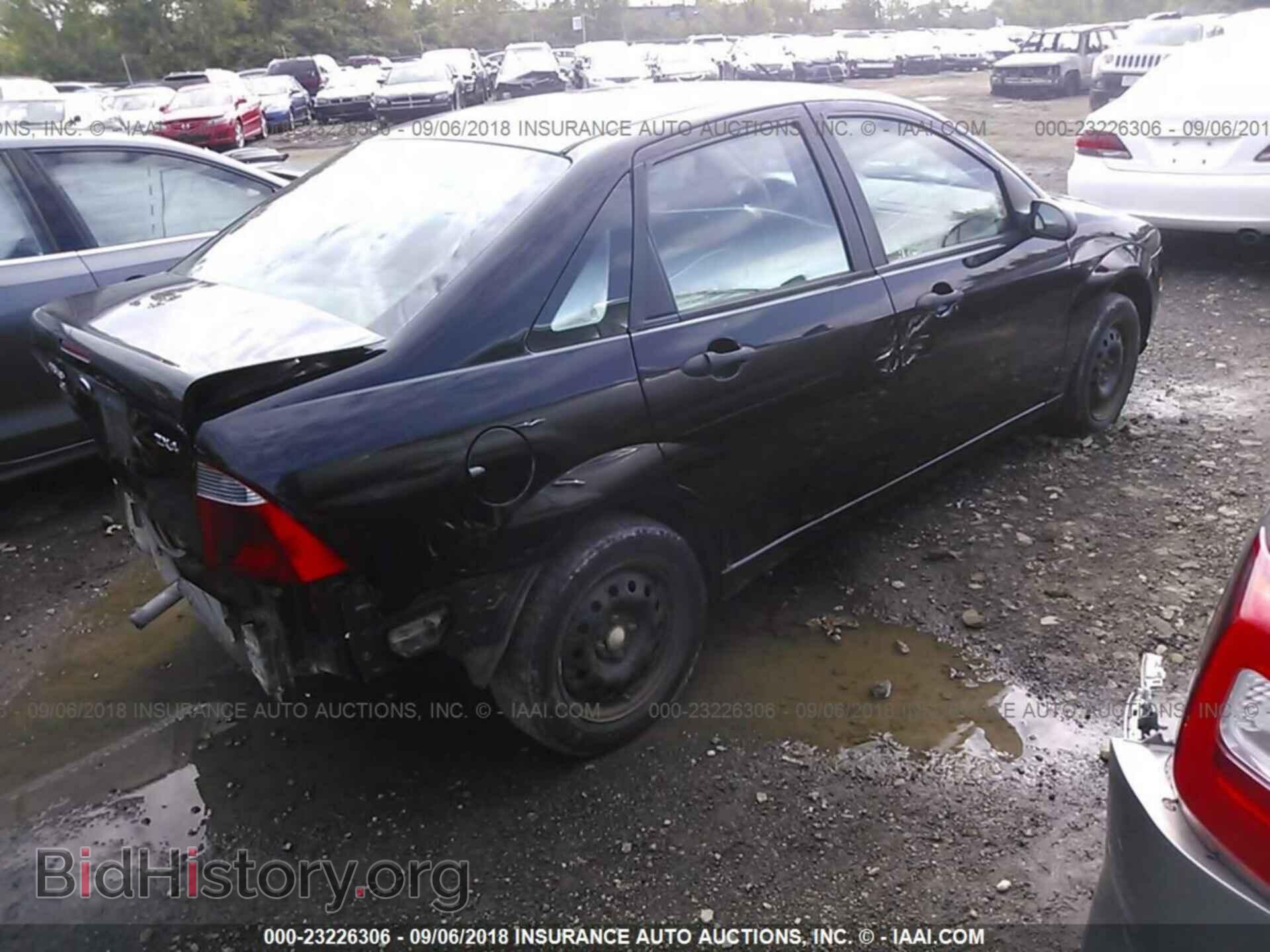 2005 FORD FOCUS - VIN: 1FAFP34N75W154809 - Фото 4