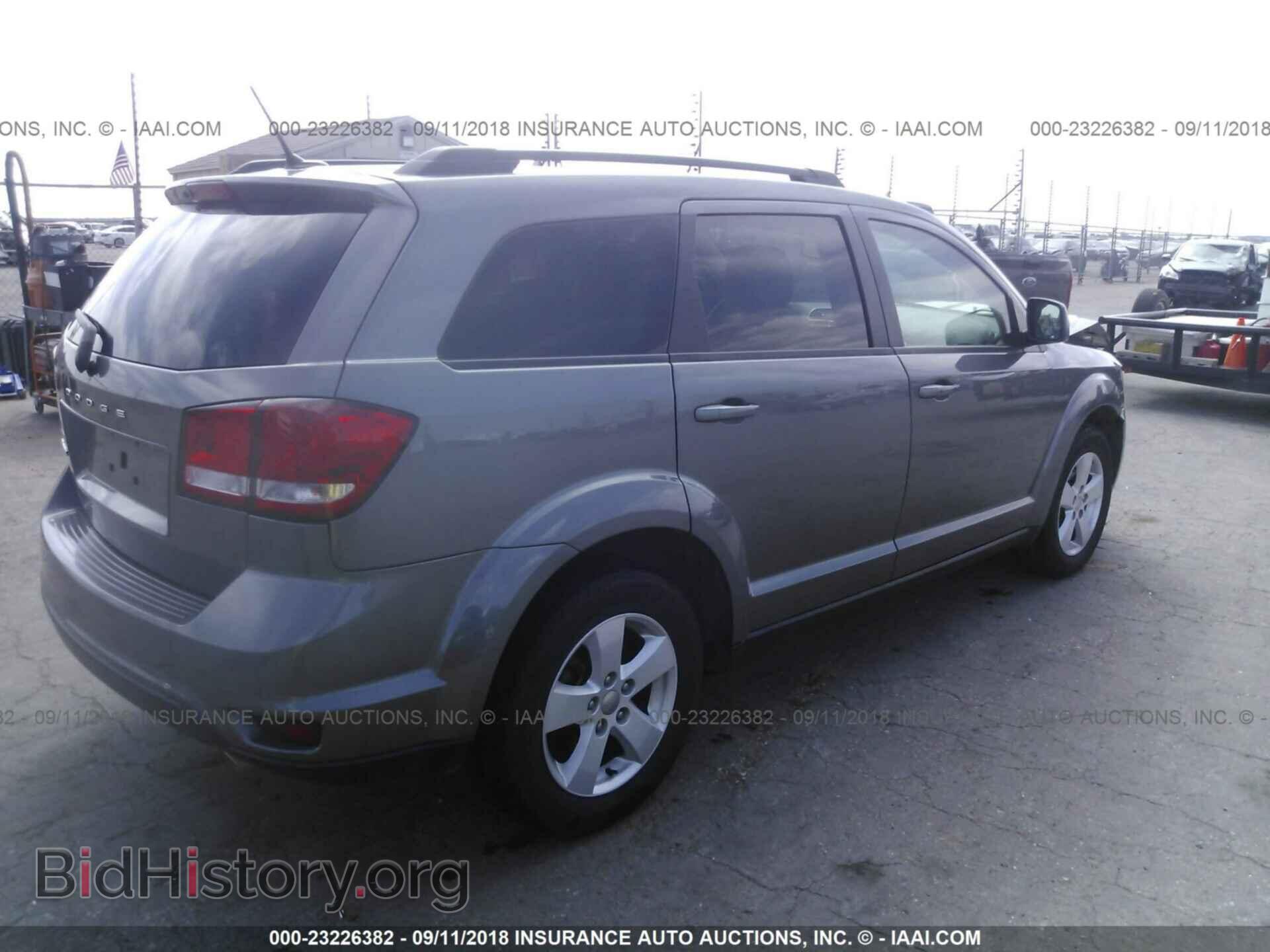 2012 Dodge Journey - VIN: 3C4PDCBG5CT180680 - Фото 4