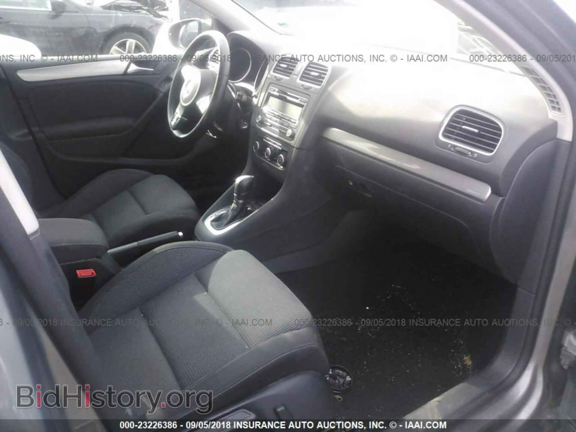 2013 Volkswagen Golf - VIN: WVWDB7AJ4DW130295 - Фото 5