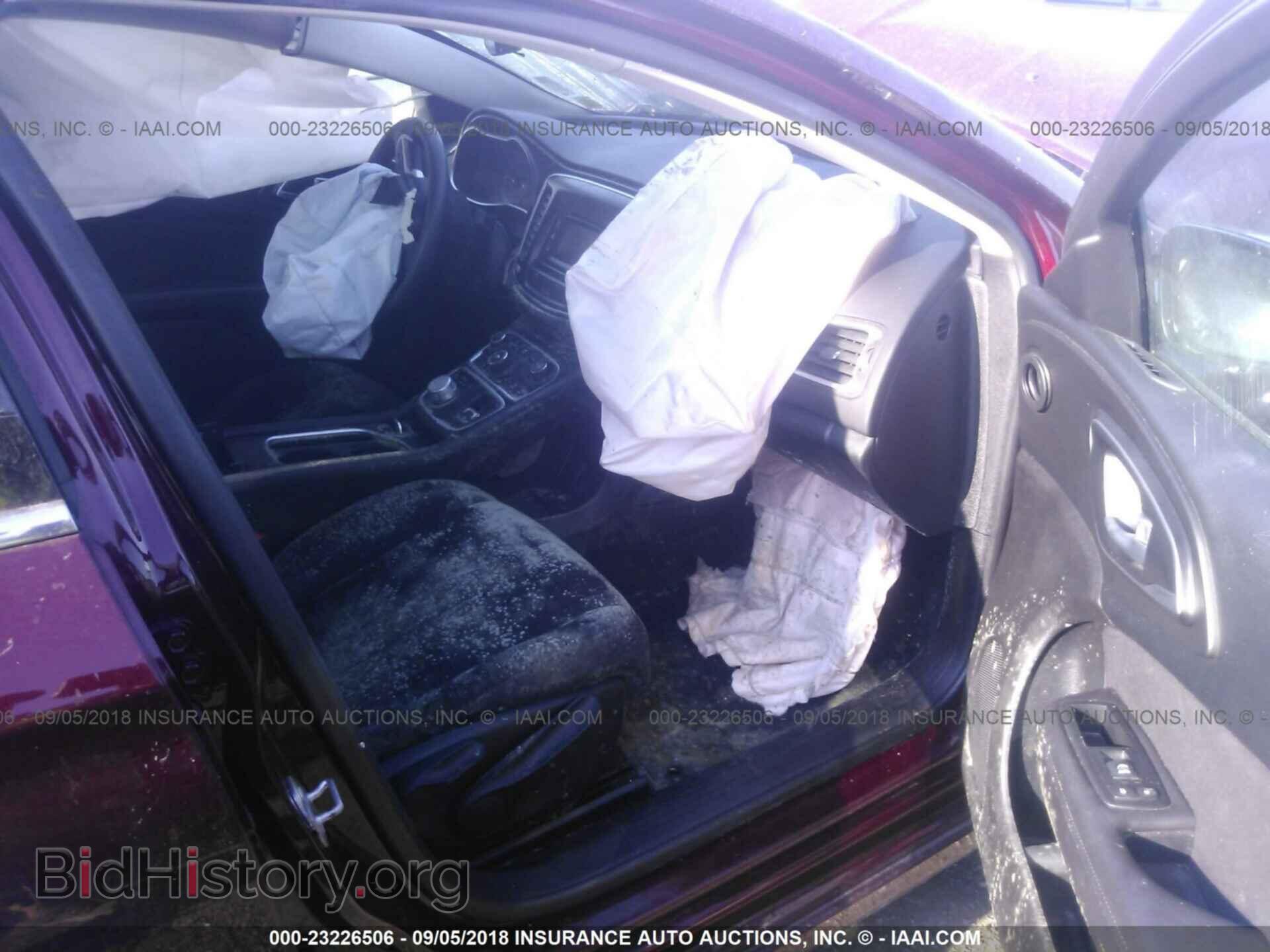 2016 Chrysler 200 - VIN: 1C3CCCAB0GN169846 - Photo 5