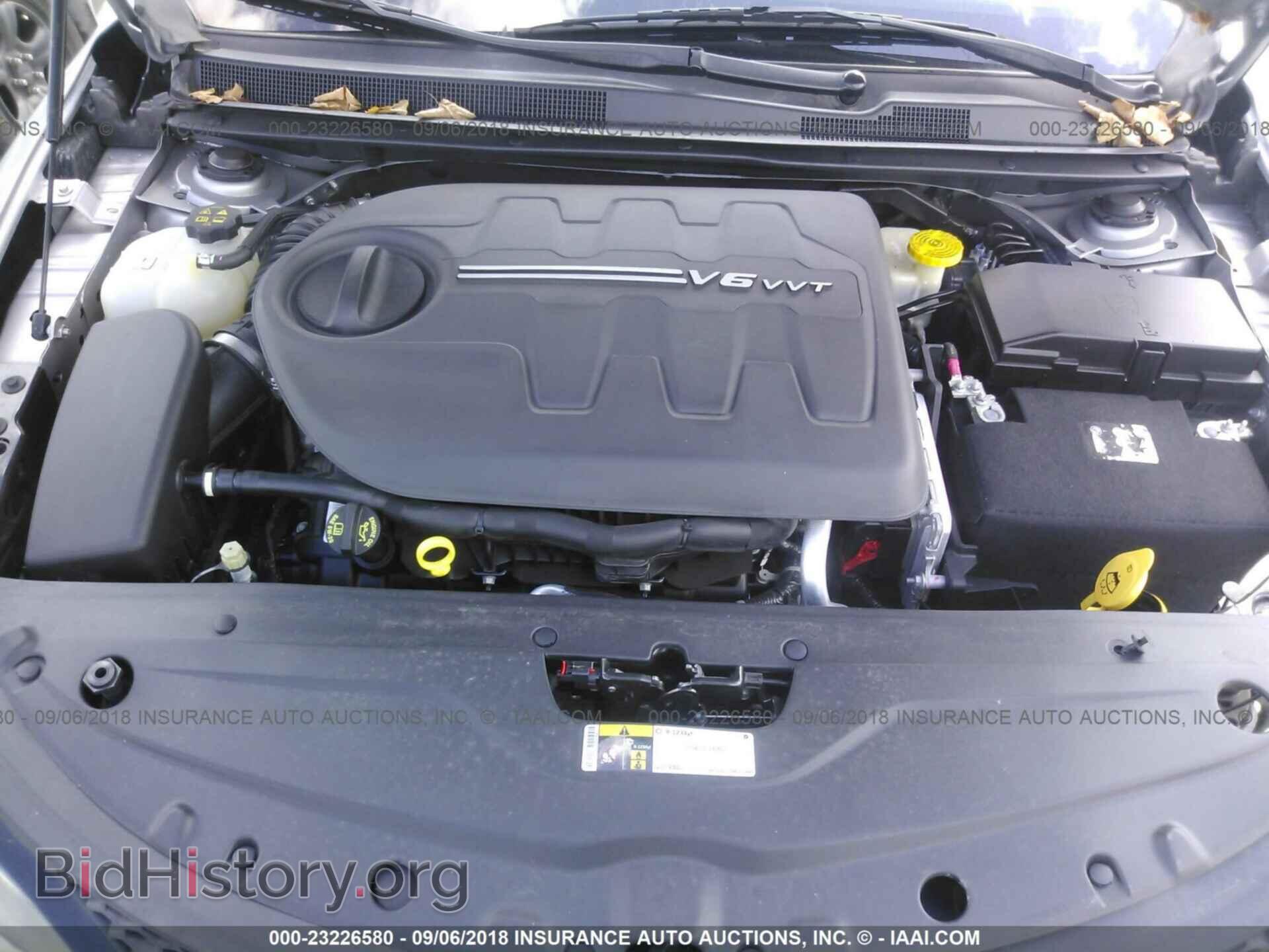 2015 Chrysler 200 - VIN: 1C3CCCDG2FN512047 - Photo 10