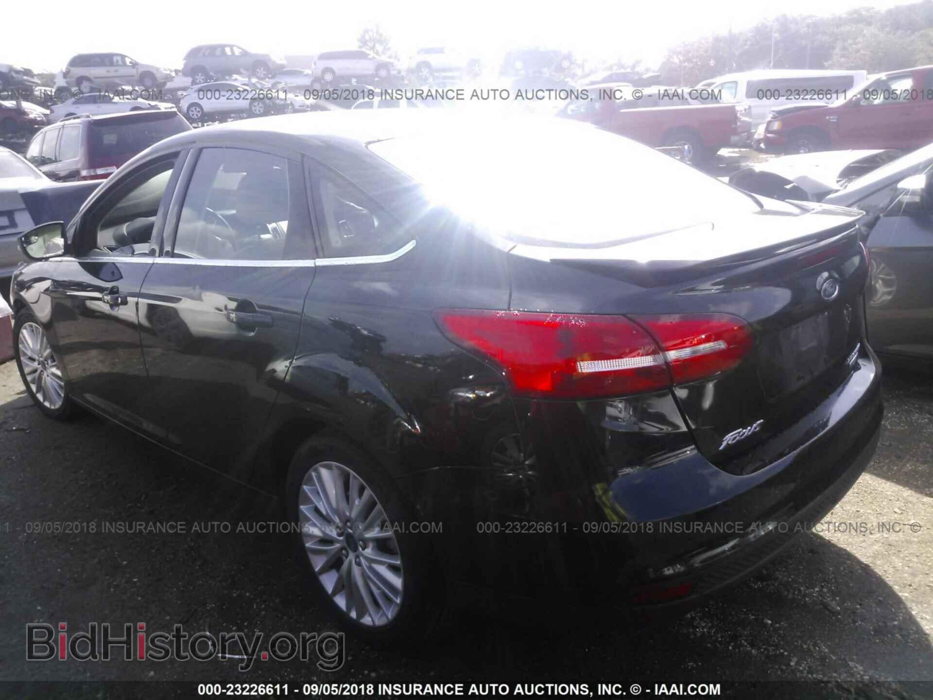 2015 Ford Focus - VIN: 1FADP3J20FL304599 - Photo 3