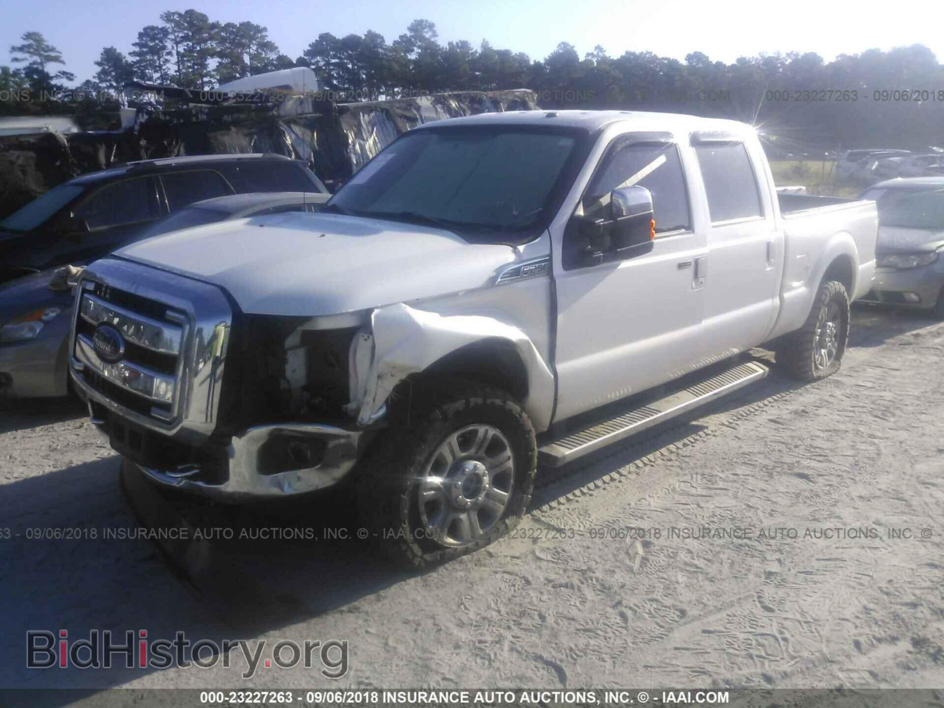 2015 Ford F250 - VIN: 1FT7W2B61FEC75897 - Фото 2