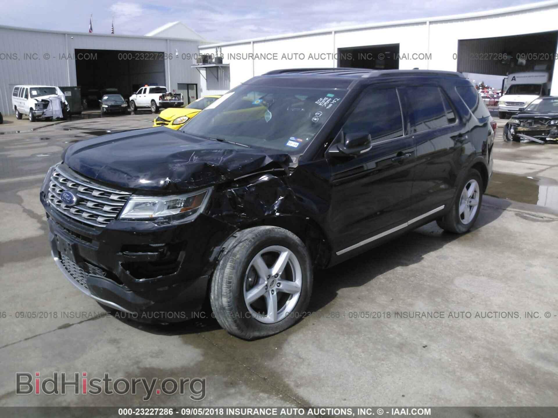 2016 Ford Explorer - VIN: 1FM5K7D81GGB17527 - Фото 2