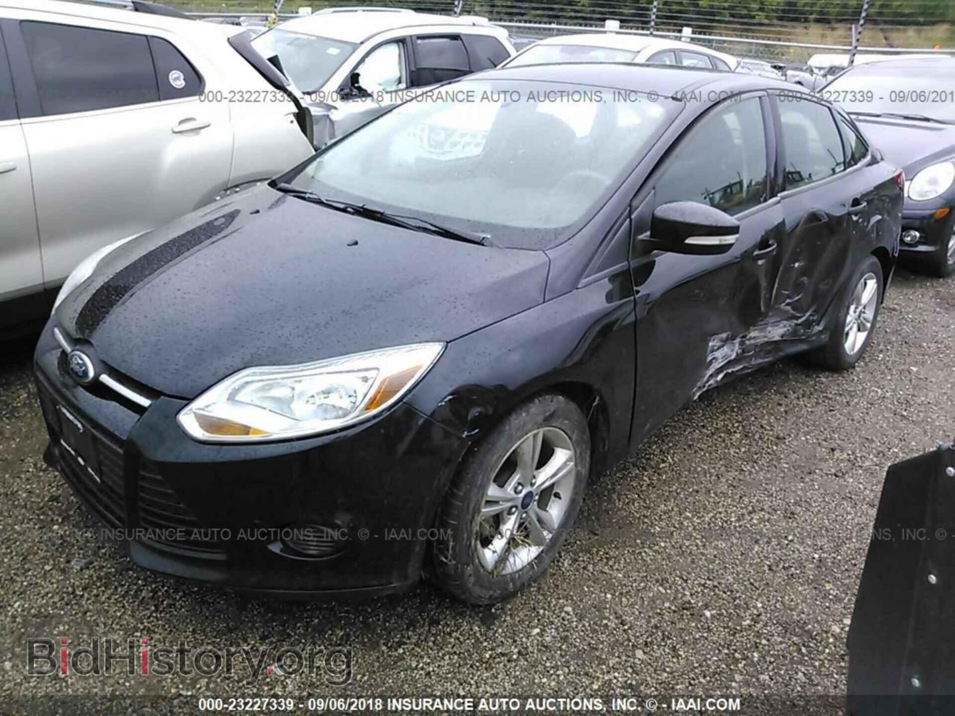 2014 Ford Focus - VIN: 1FADP3F26EL216793 - Фото 2