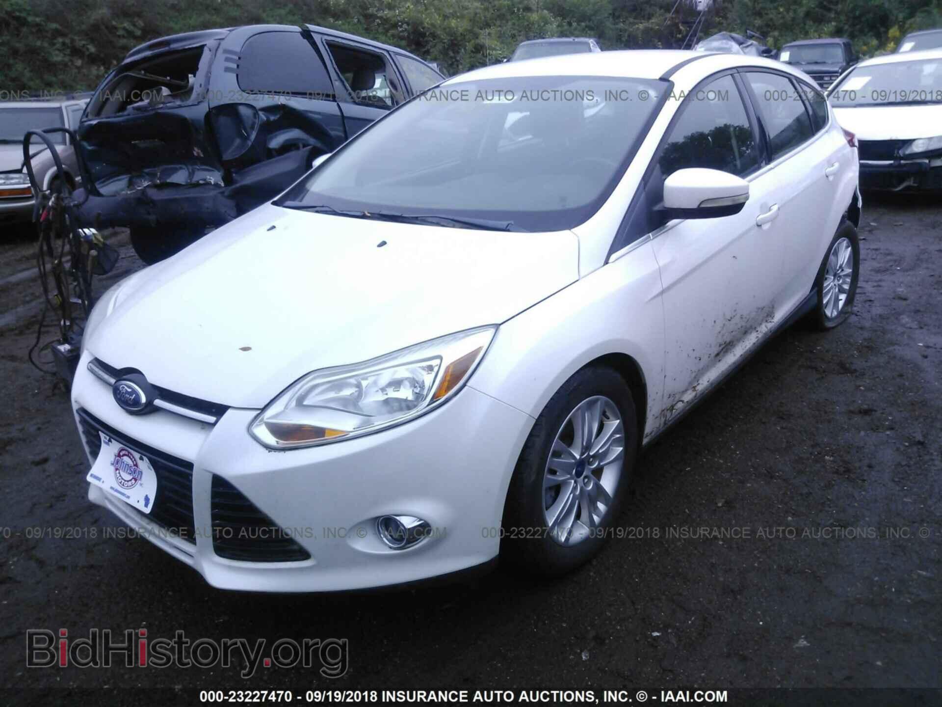 2012 Ford Focus - VIN: 1FAHP3M27CL105235 - Photo 2