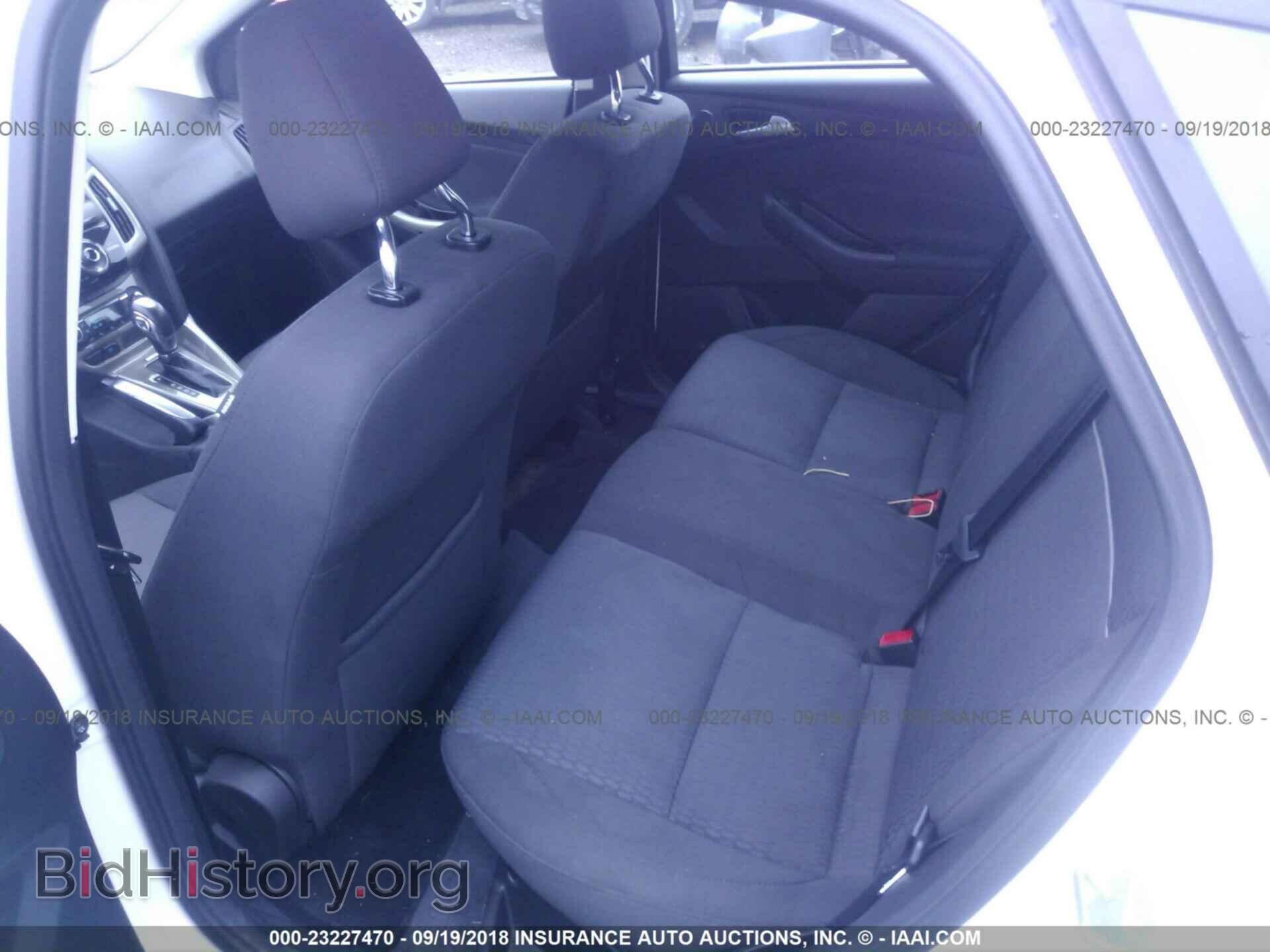 2012 Ford Focus - VIN: 1FAHP3M27CL105235 - Photo 8