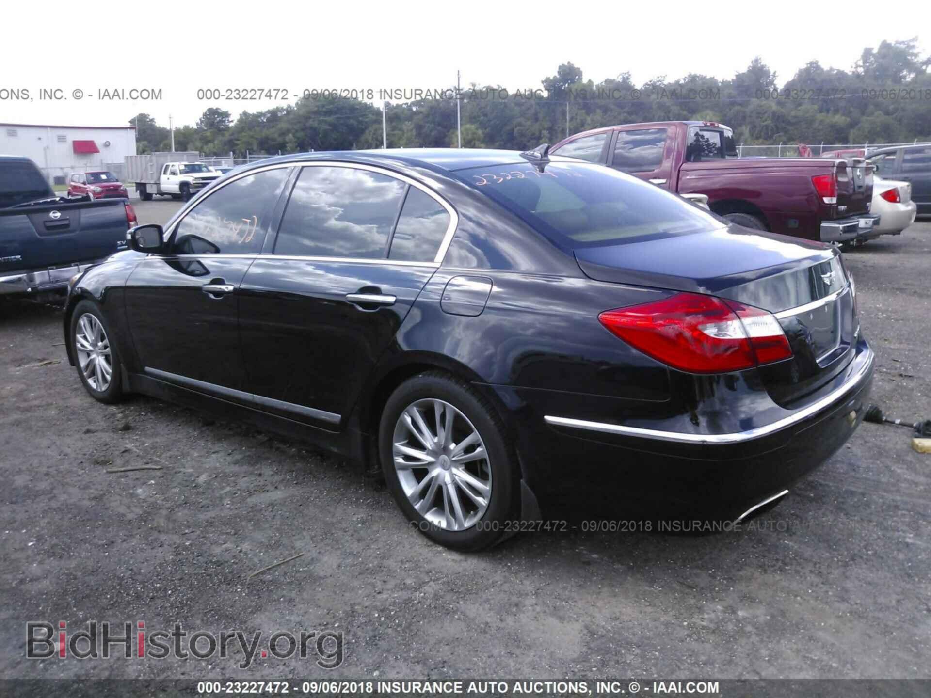 2012 Hyundai Genesis - VIN: KMHGC4DH2CU185111 - Фото 3