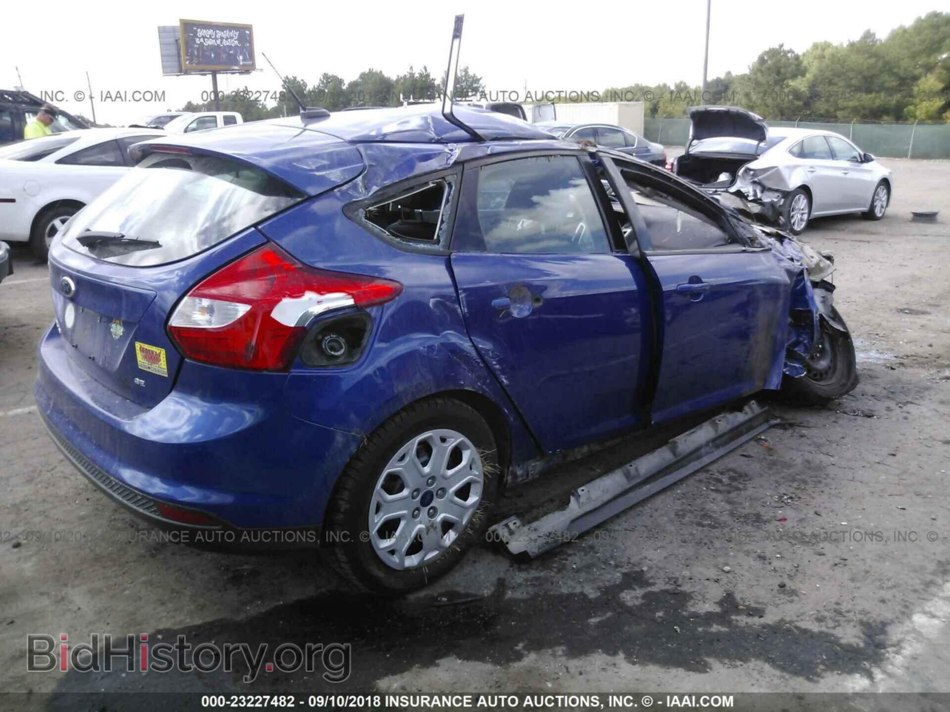 2012 Ford Focus - VIN: 1FAHP3K25CL442361 - Photo 4