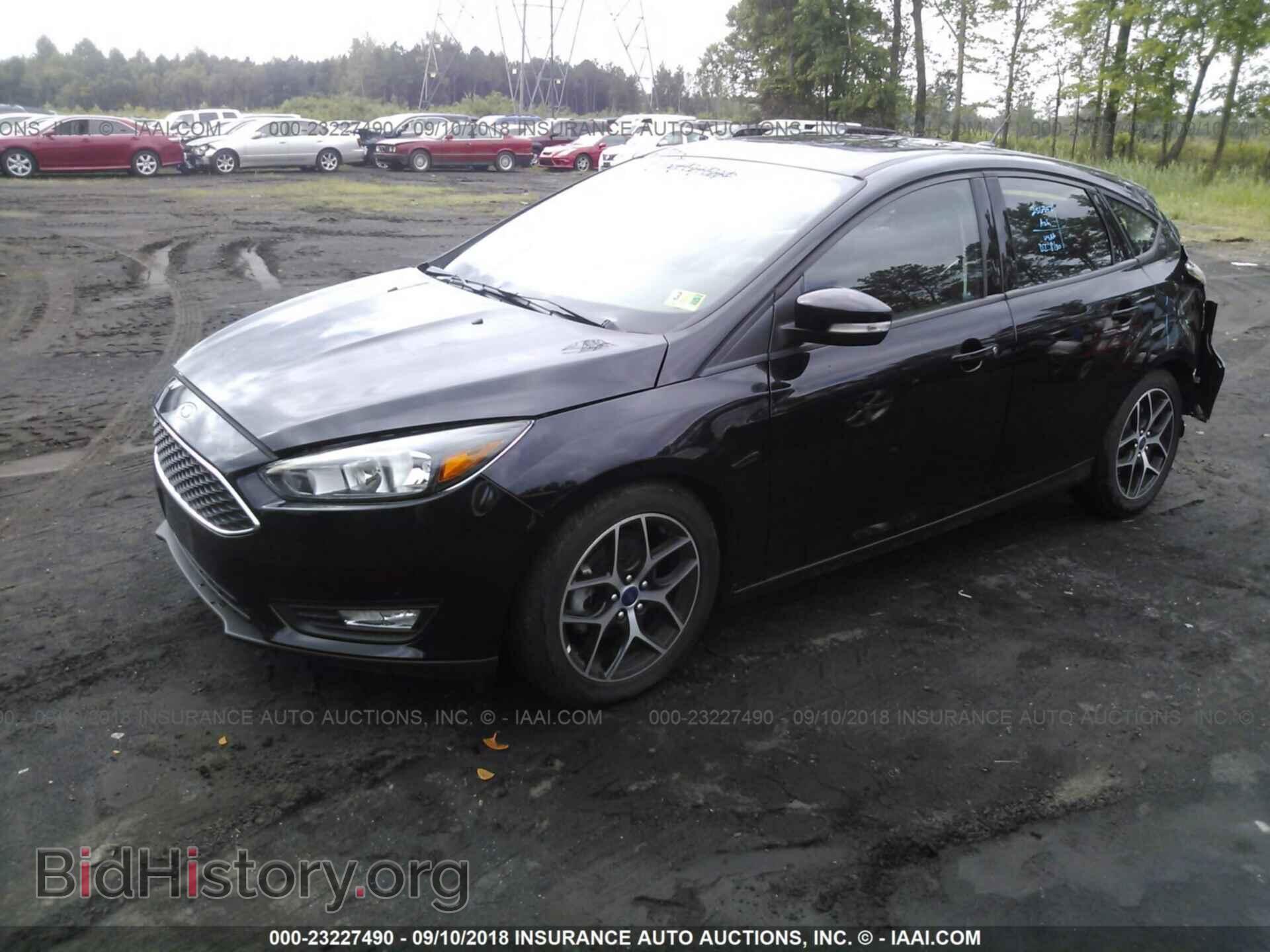 2017 Ford Focus - VIN: 1FADP3M23HL323064 - Фото 2