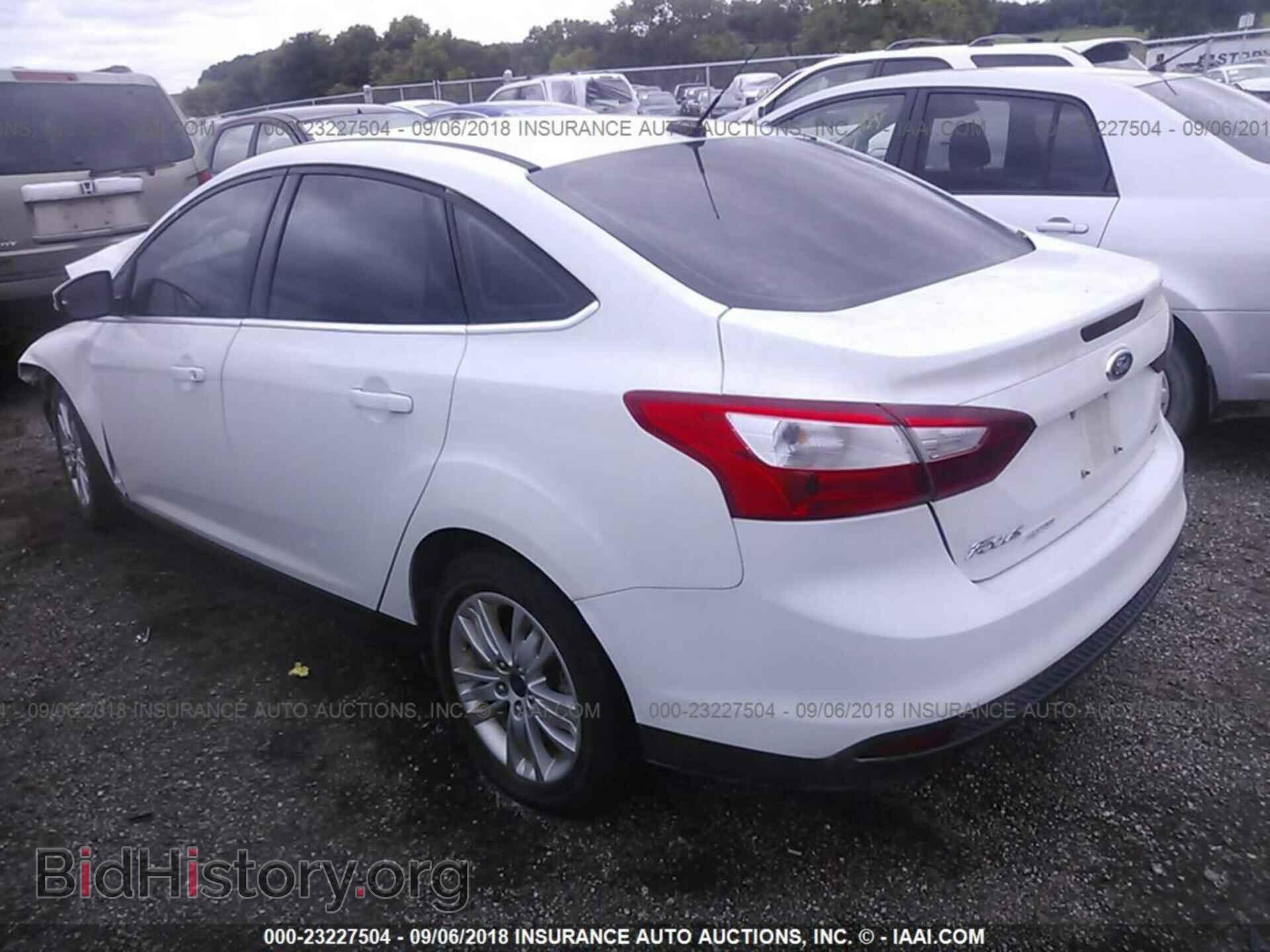 2012 Ford Focus - VIN: 1FAHP3H27CL209248 - Photo 3