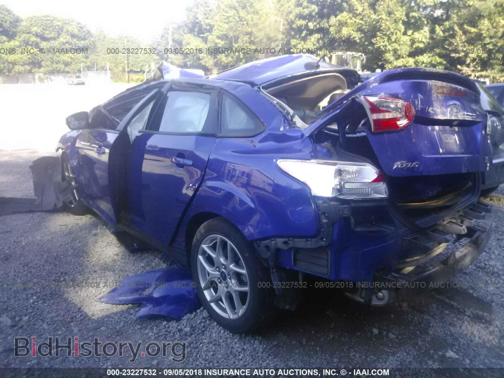 2015 Ford Focus - VIN: 1FADP3F22FL333742 - Photo 3