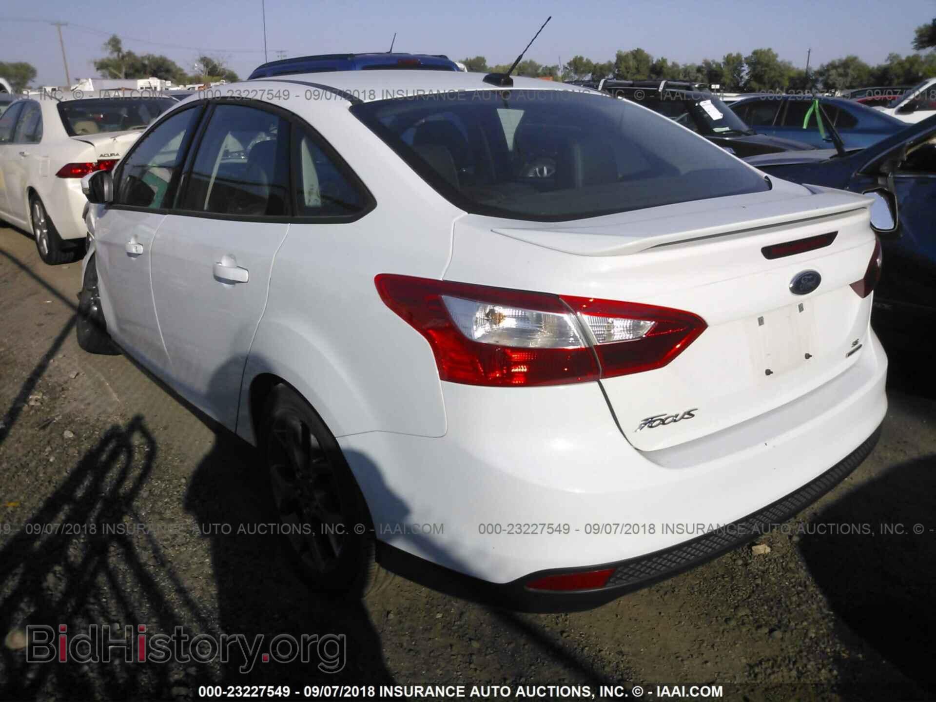 2013 Ford Focus - VIN: 1FADP3F23DL212165 - Фото 3