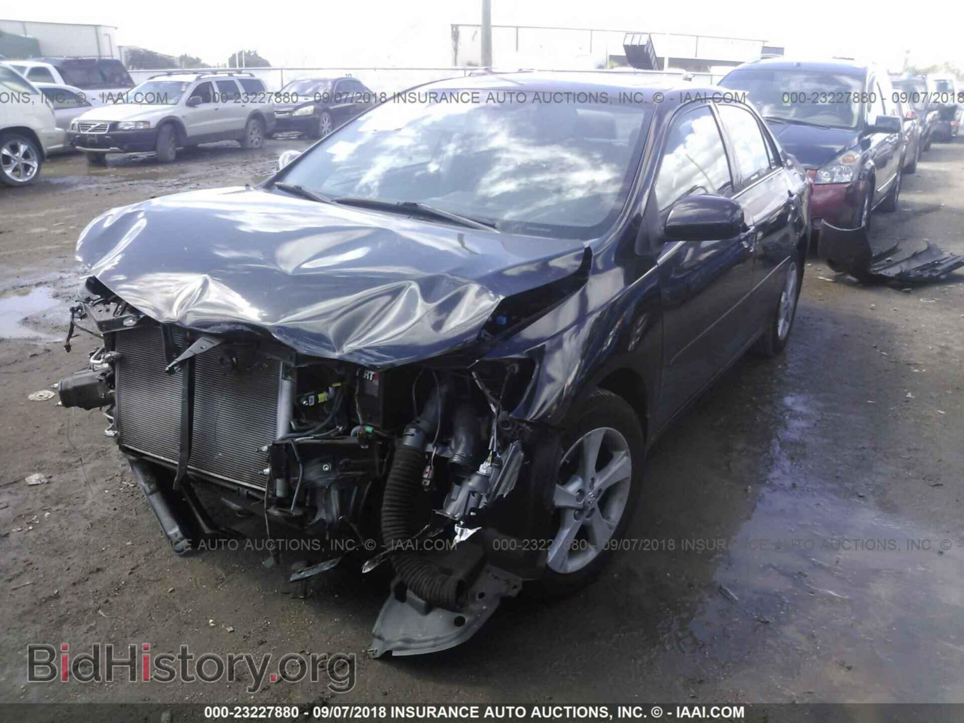 2013 Toyota Corolla - VIN: 2T1BU4EE2DC964944 - Фото 2