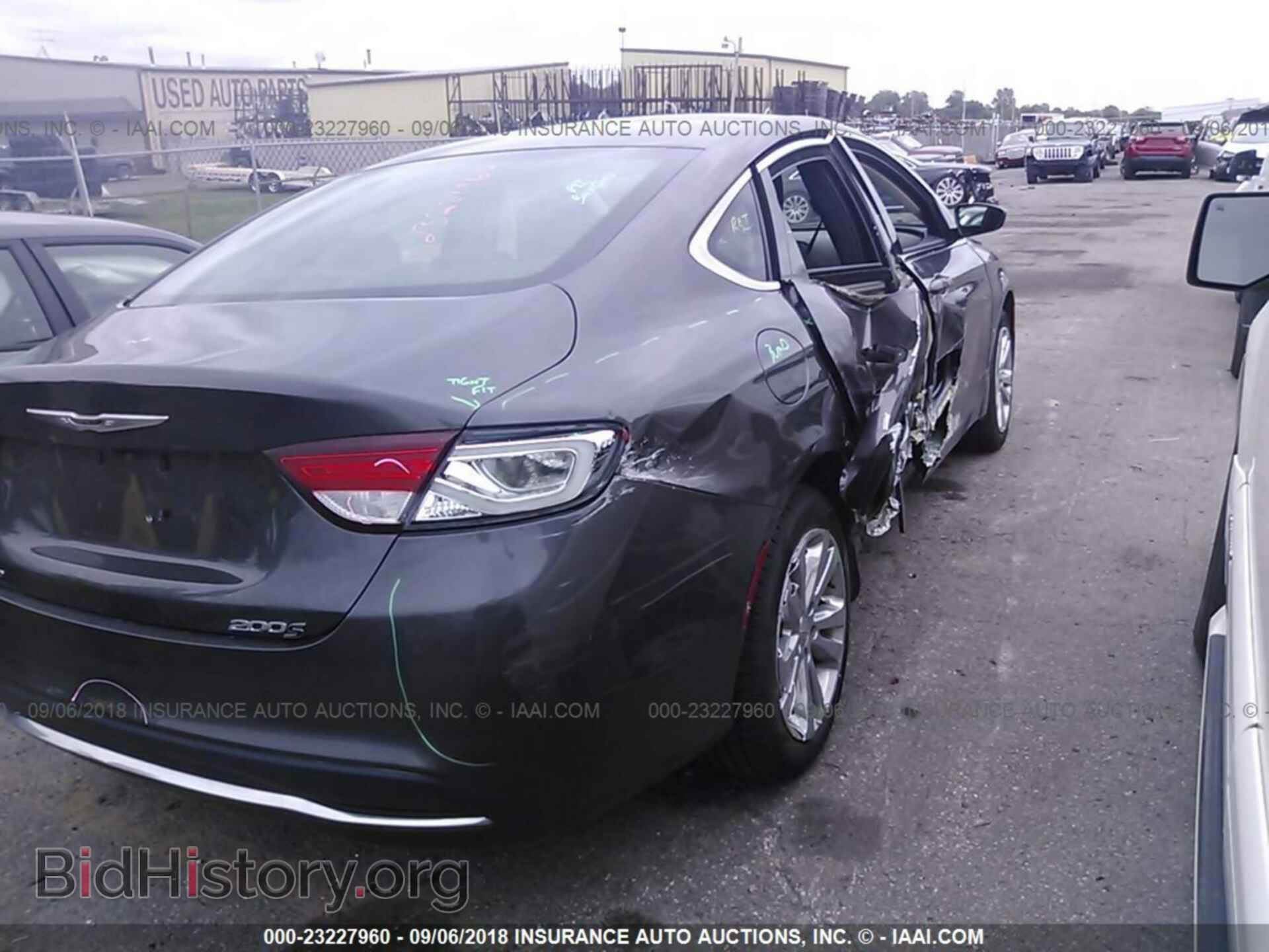 2015 Chrysler 200 - VIN: 1C3CCCAB4FN677218 - Фото 4