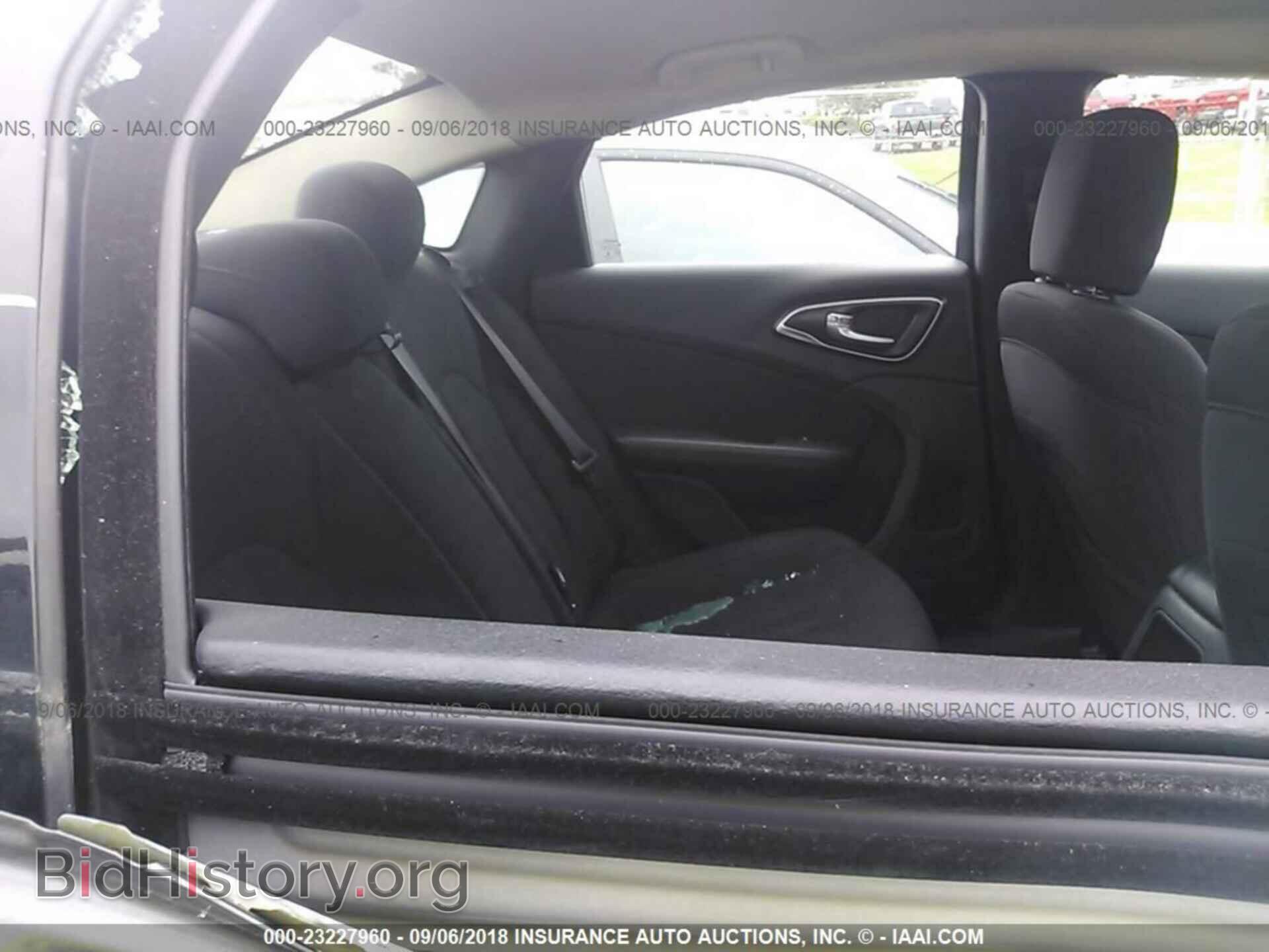 2015 Chrysler 200 - VIN: 1C3CCCAB4FN677218 - Фото 8
