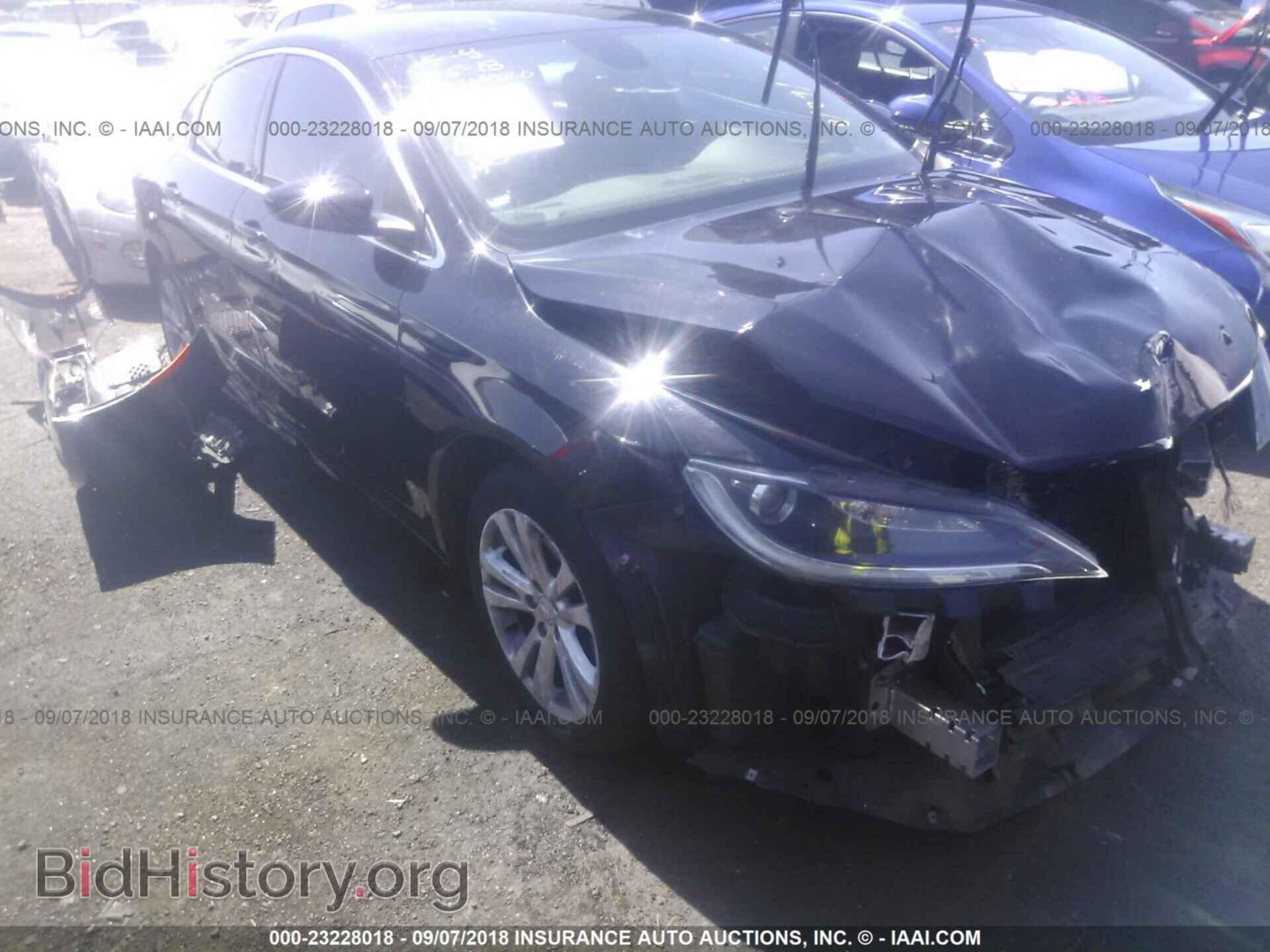 Photo 1C3CCCABXFN699188 - Chrysler 200 2015