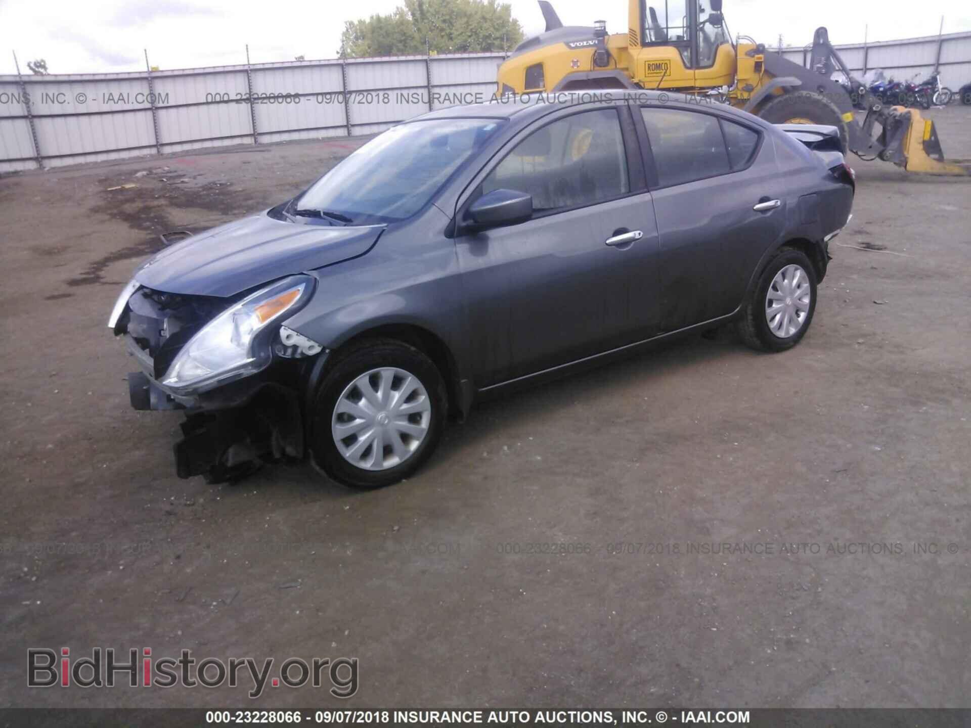2016 Nissan Versa - VIN: 3N1CN7APXGL885388 - Фото 2