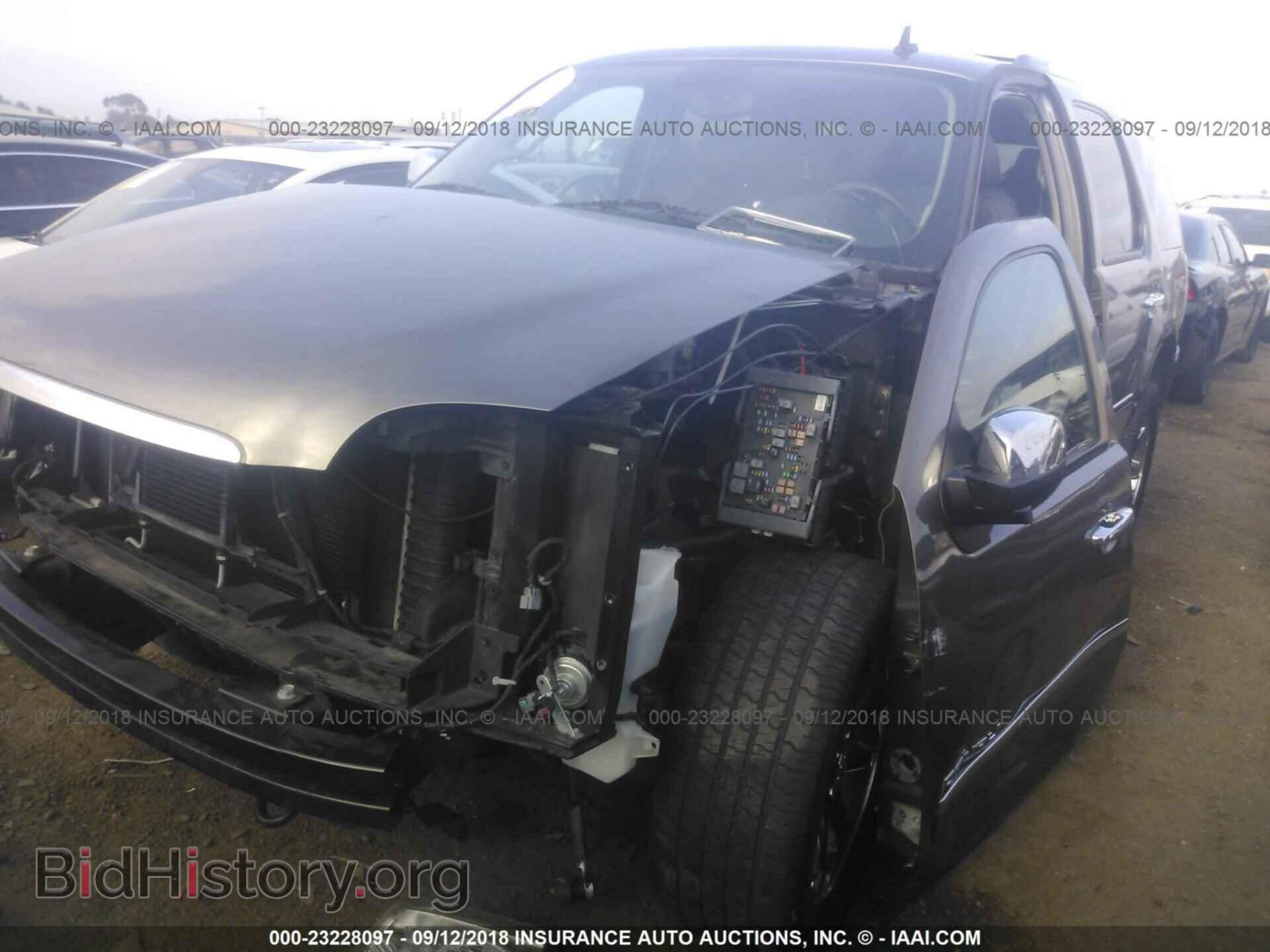2013 Gmc Yukon - VIN: 1GKS2EEF2DR137153 - Фото 2
