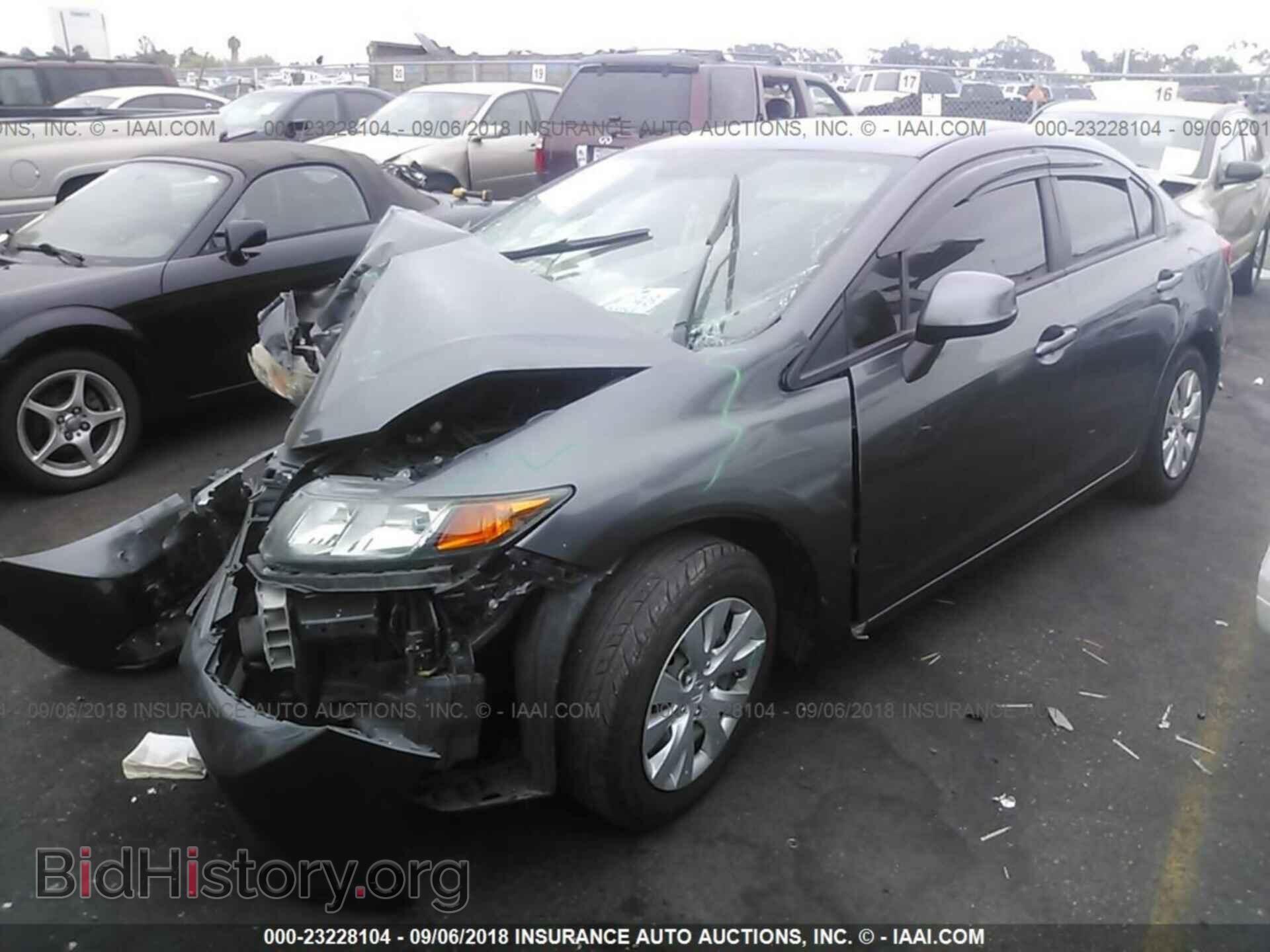 2012 Honda Civic - VIN: 2HGFB2F55CH561928 - Photo 2
