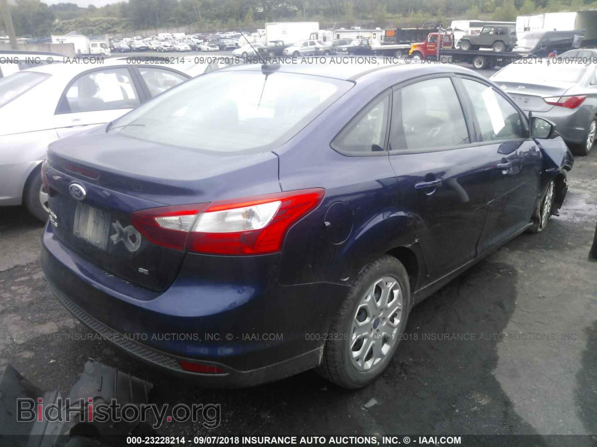 2012 Ford Focus - VIN: 1FAHP3F2XCL163689 - Photo 4