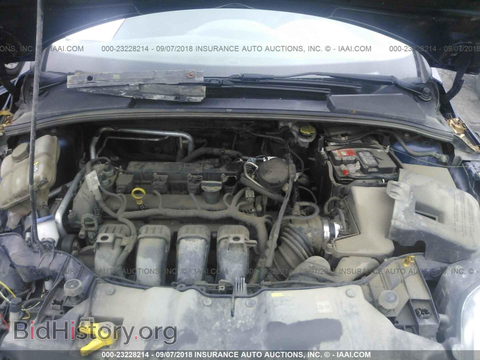 2012 Ford Focus - VIN: 1FAHP3F2XCL163689 - Photo 10