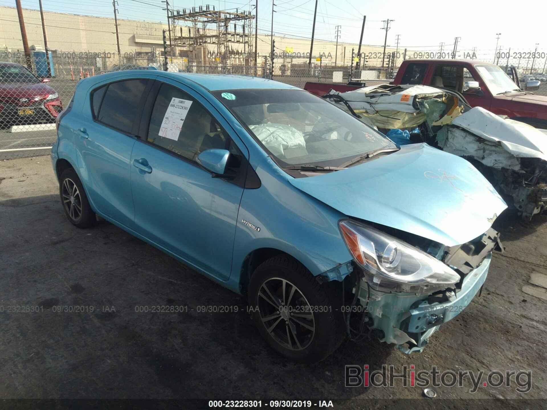 Фотография JTDKDTB35G1115400 - TOYOTA PRIUS C 2016